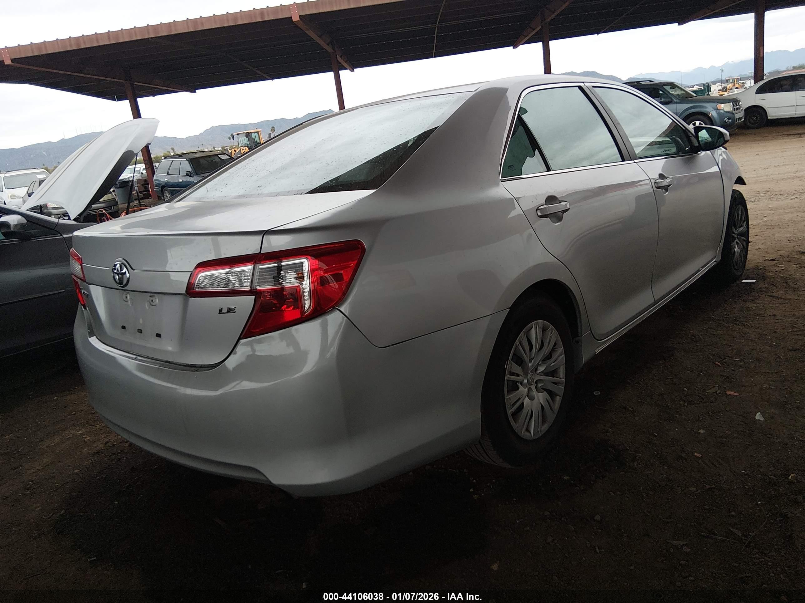 TOYOTA CAMRY image 4