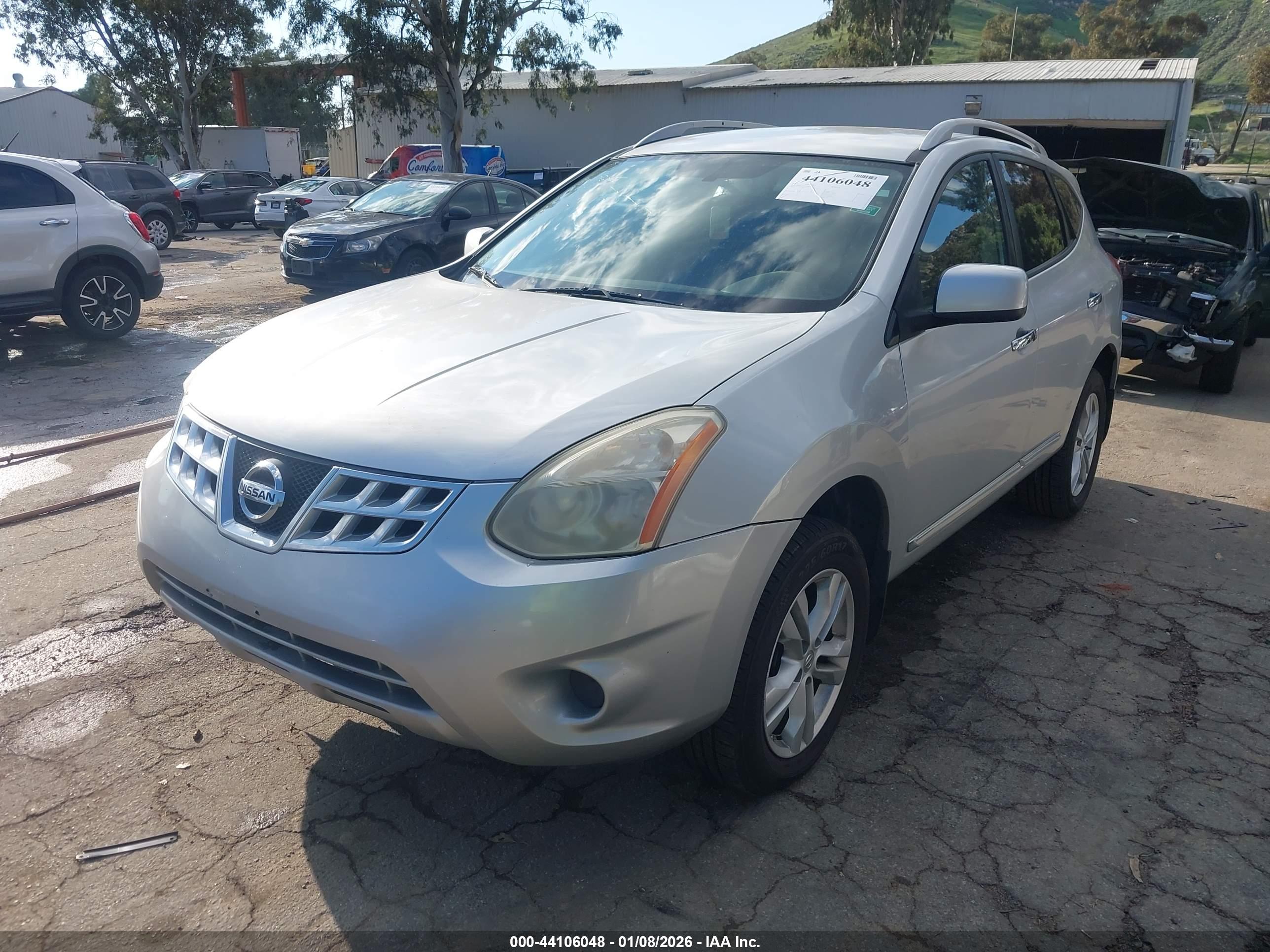 NISSAN ROGUE image 2