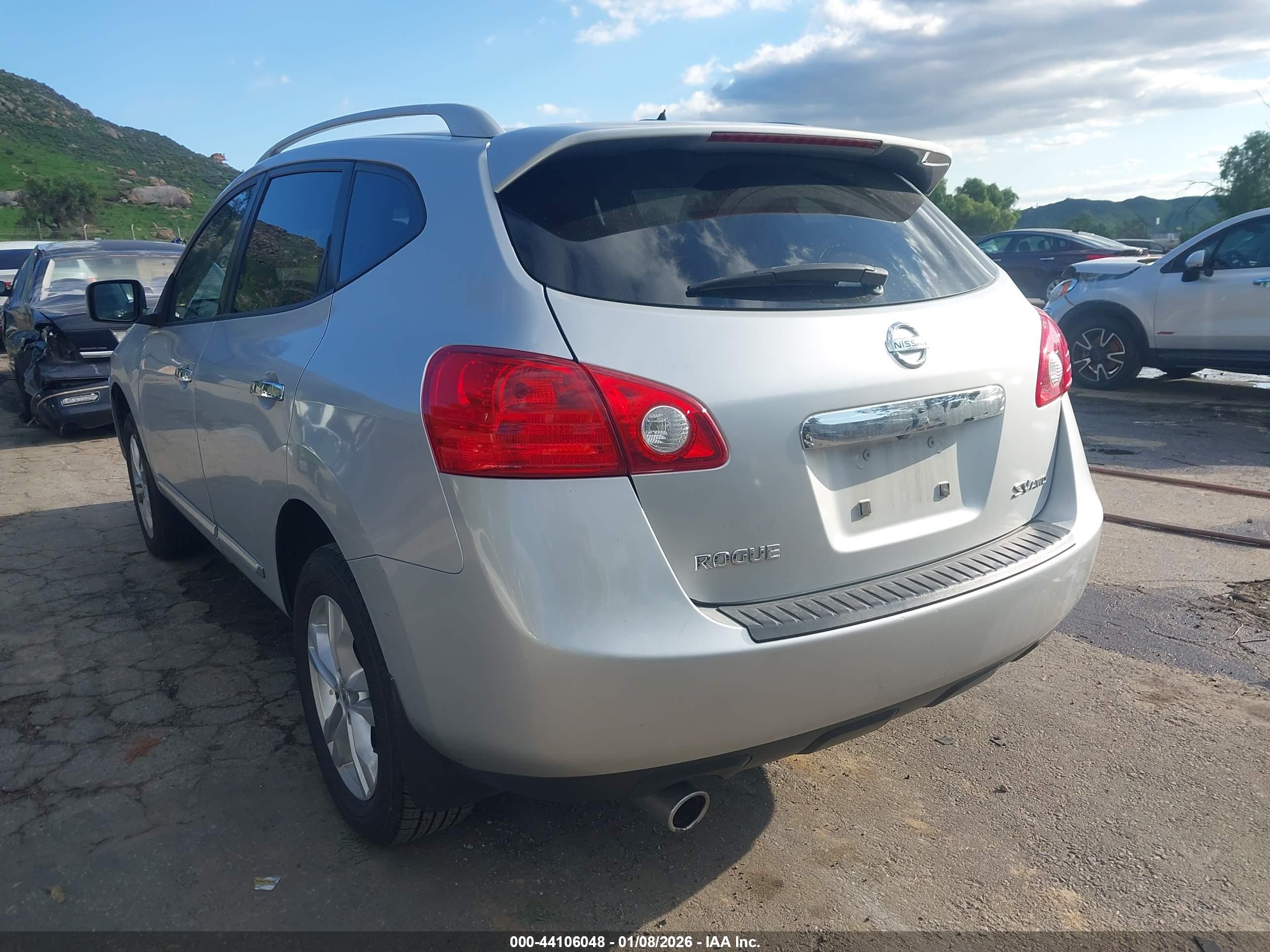NISSAN ROGUE image 3