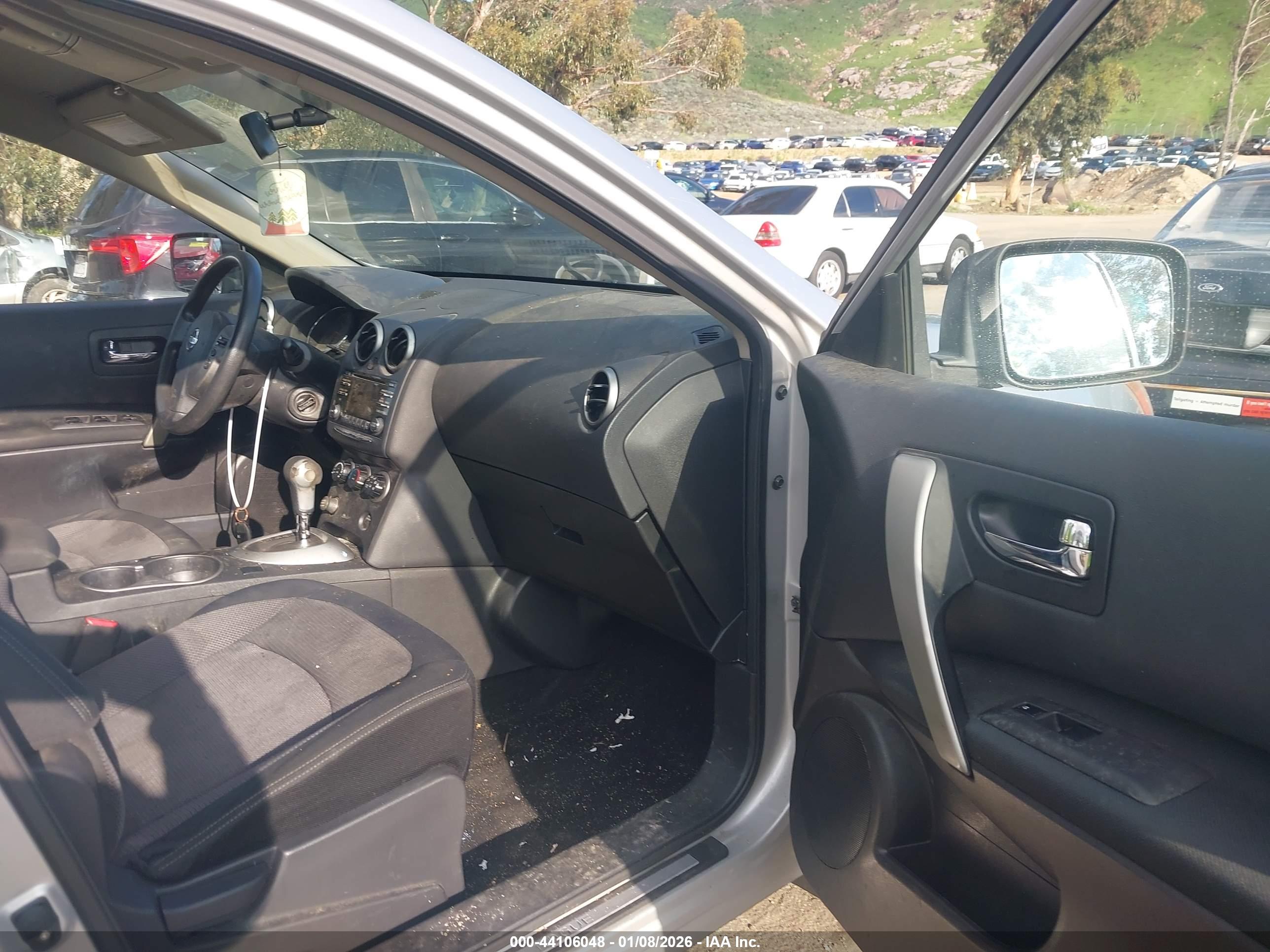 NISSAN ROGUE image 5