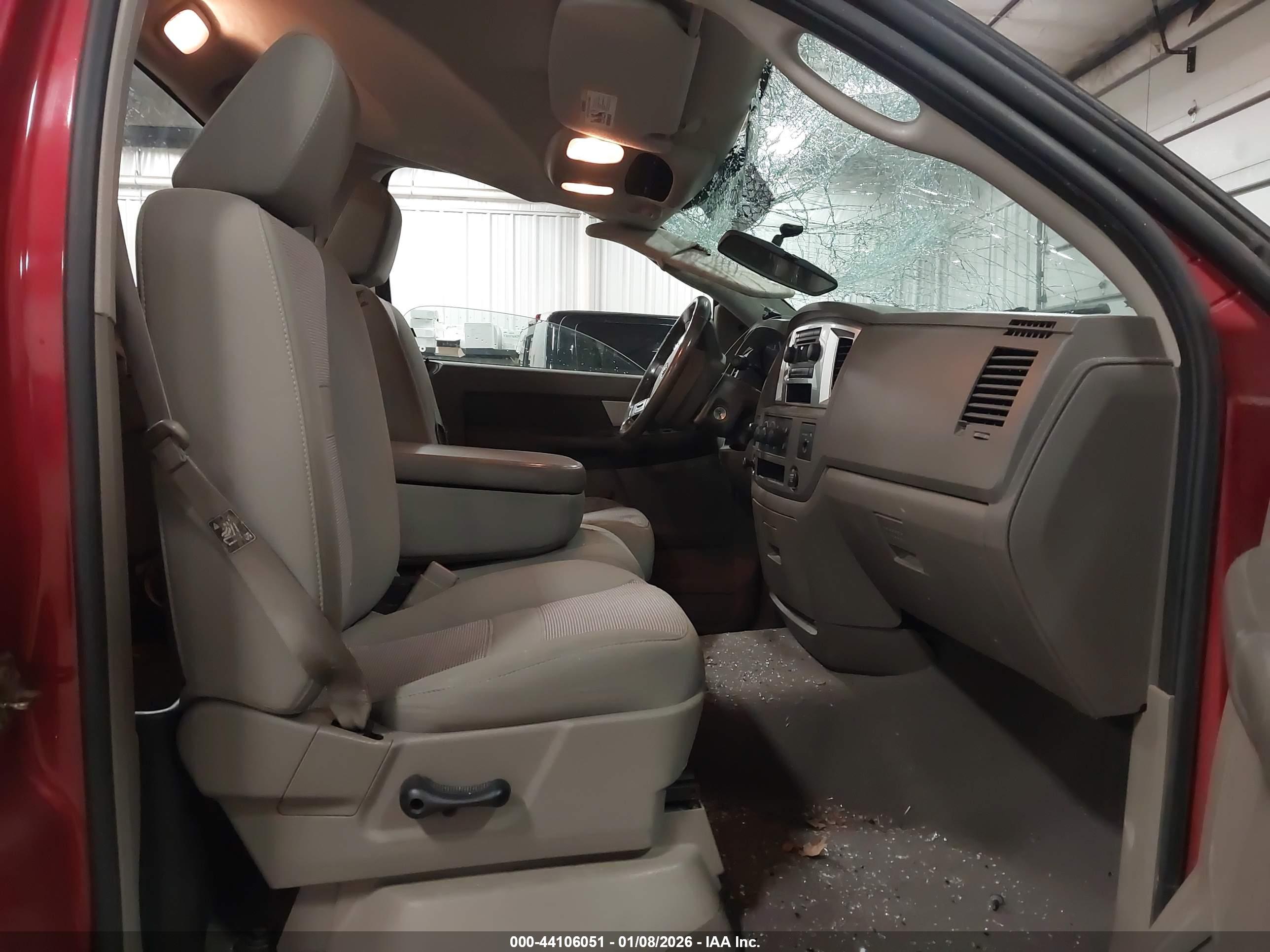 DODGE RAM image 5
