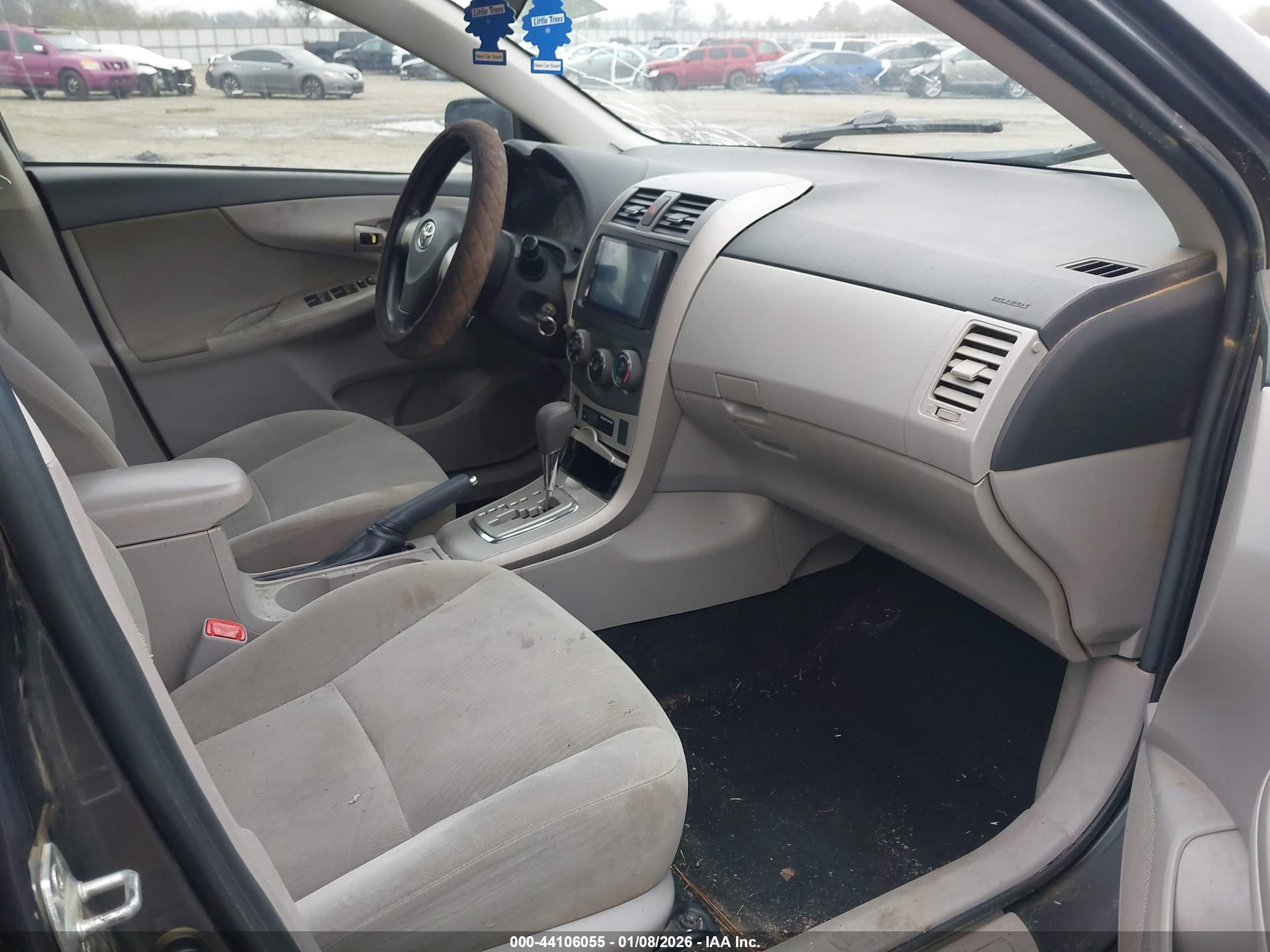 TOYOTA COROLLA image 5