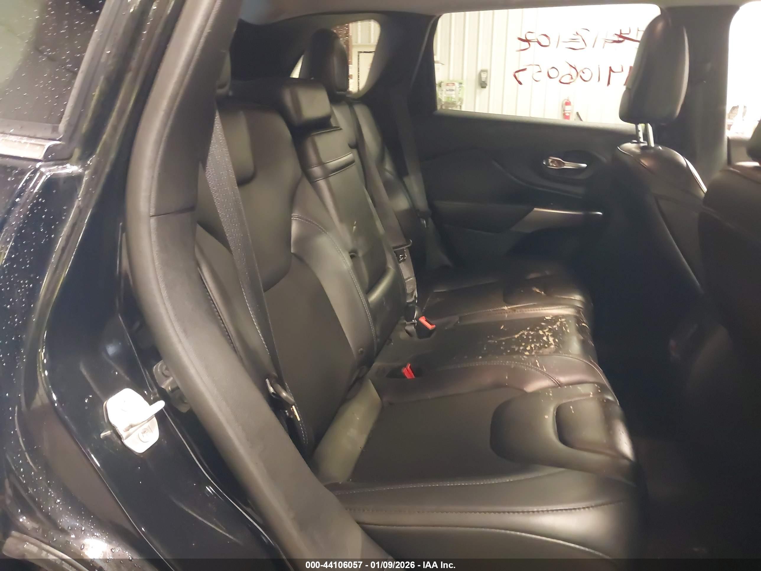 JEEP CHEROKEE image 8