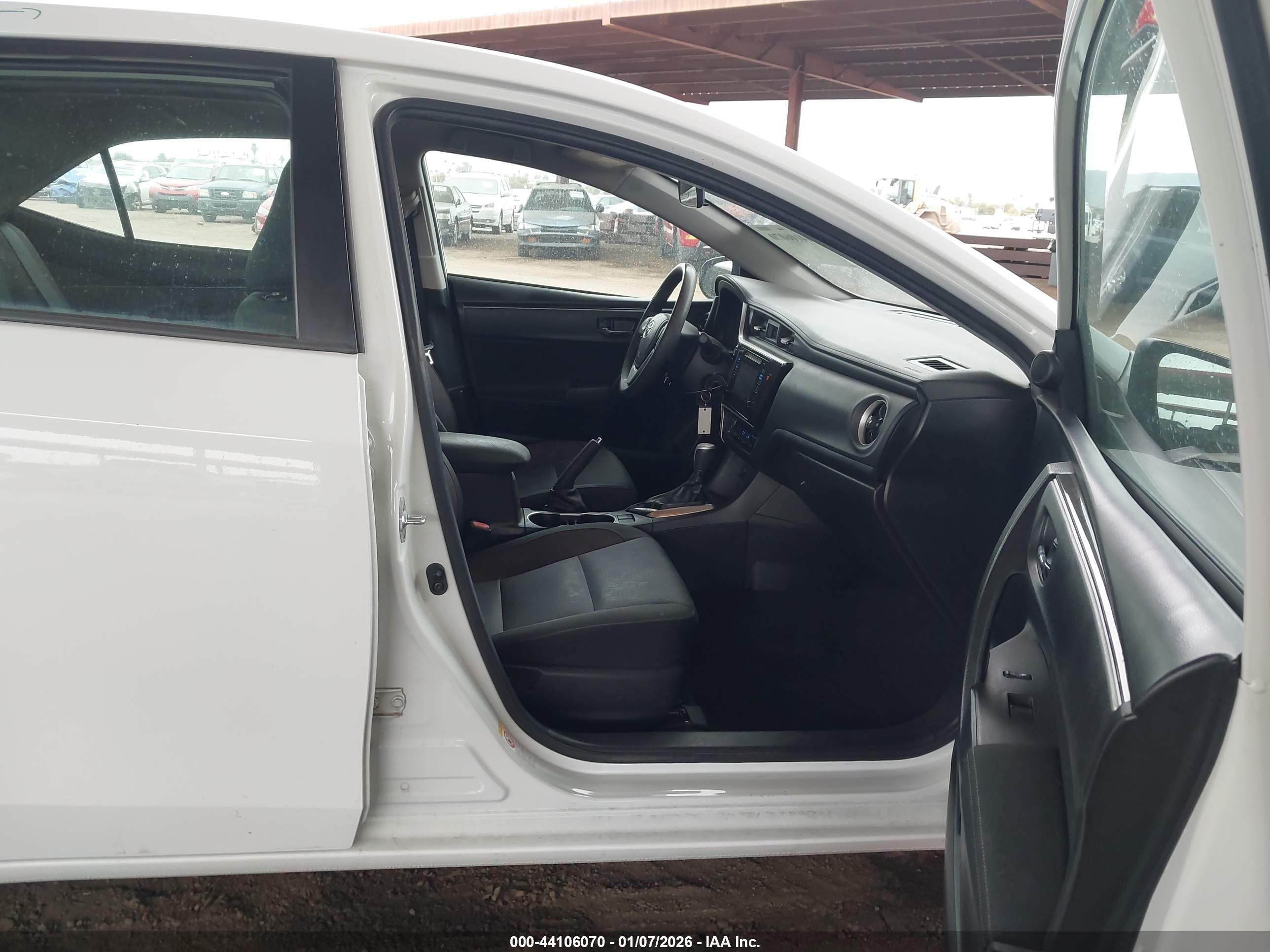 TOYOTA COROLLA image 5