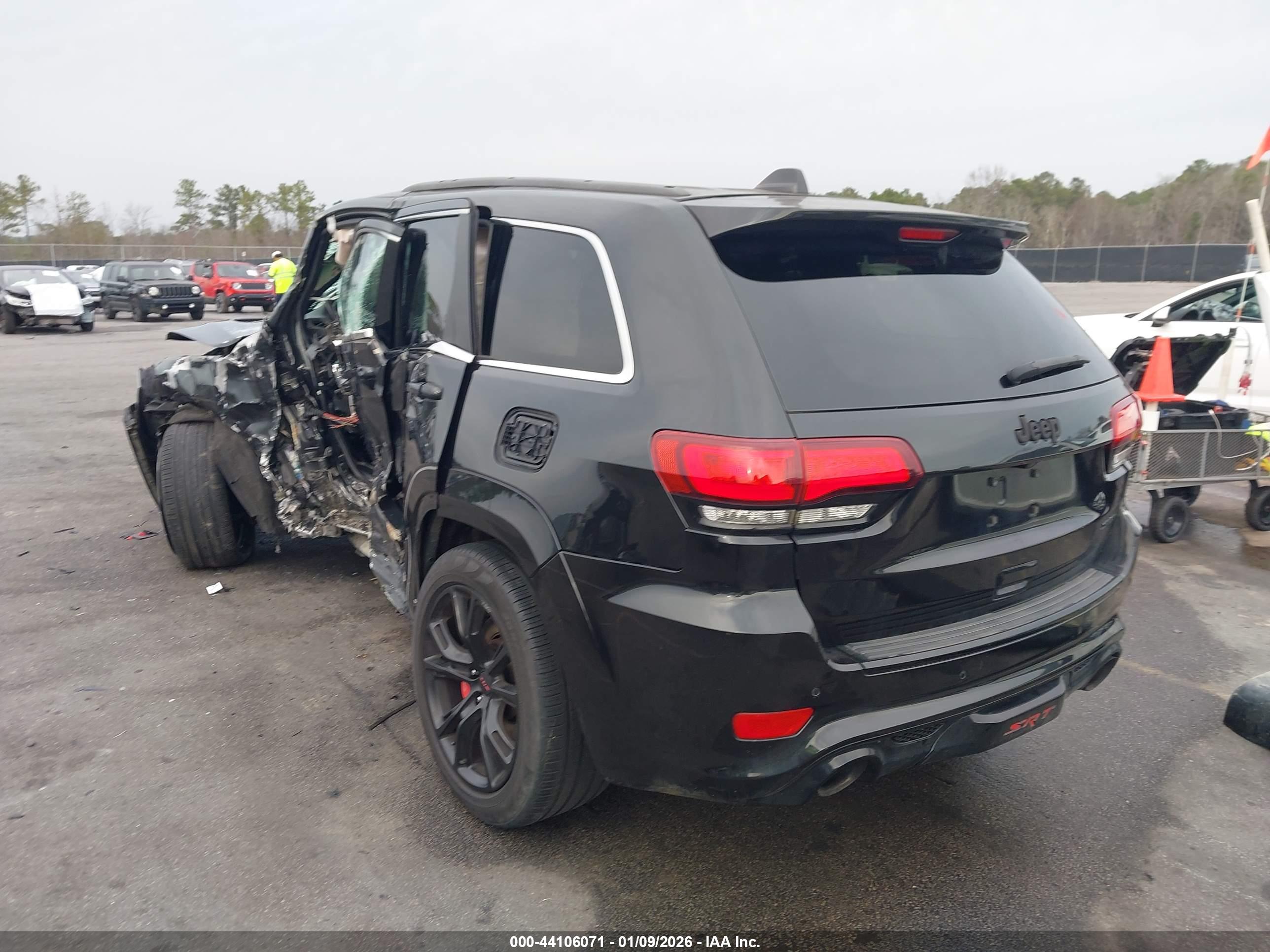 JEEP GRAND image 3