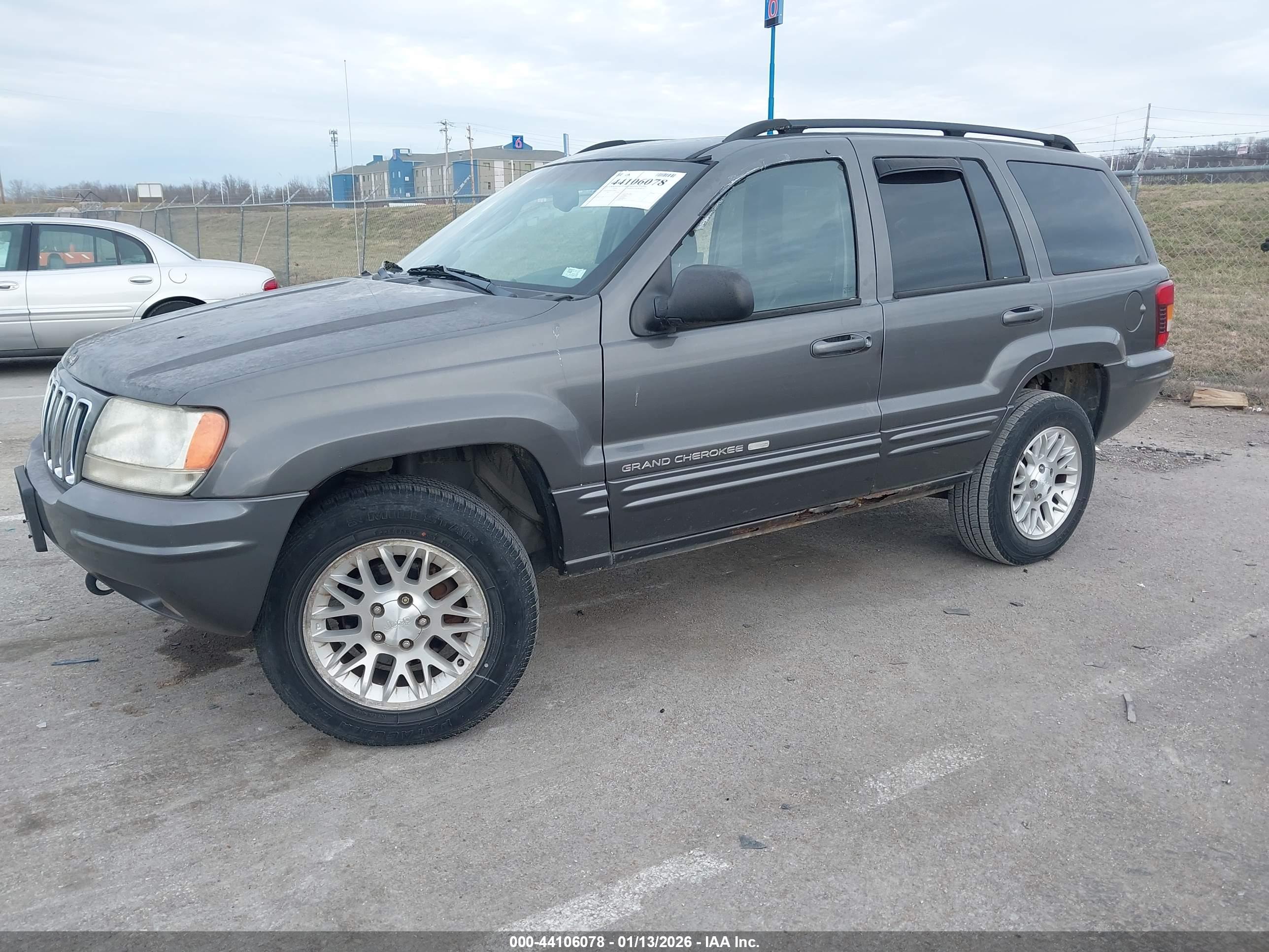 JEEP GRAND image 2