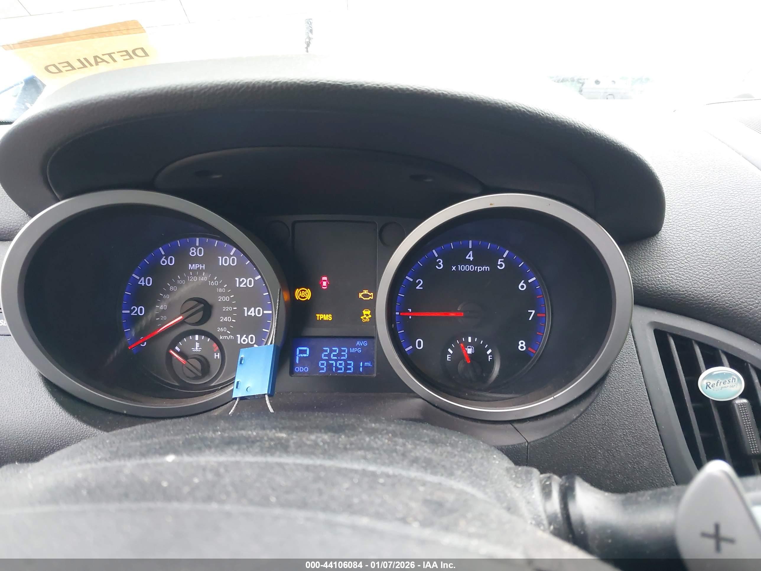 HYUNDAI GENESIS image 7