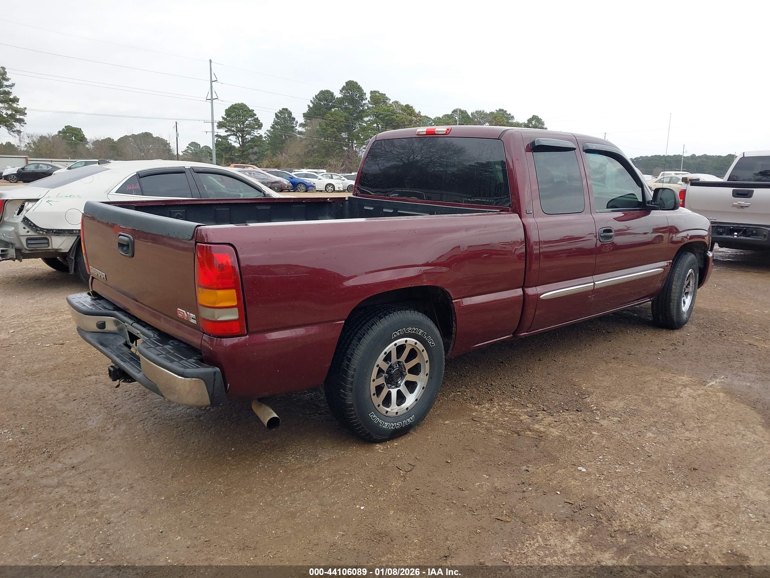 GMC SIERRA image 4