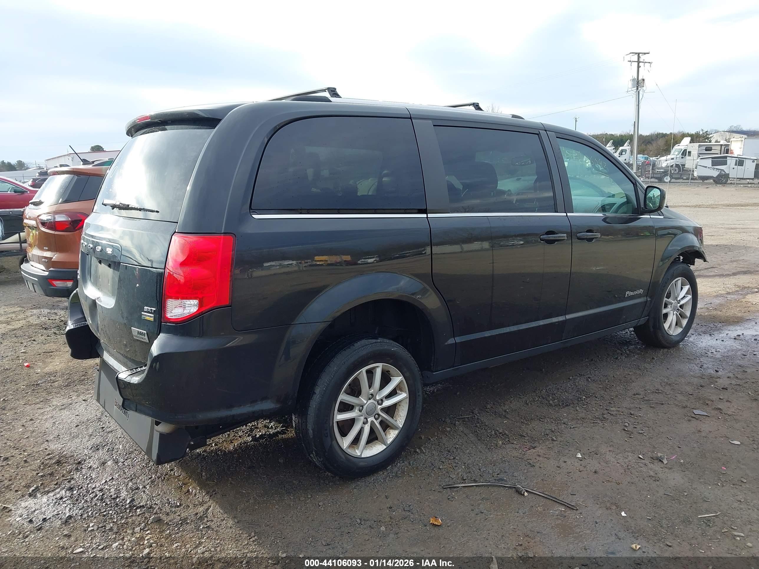 DODGE GRAND image 4