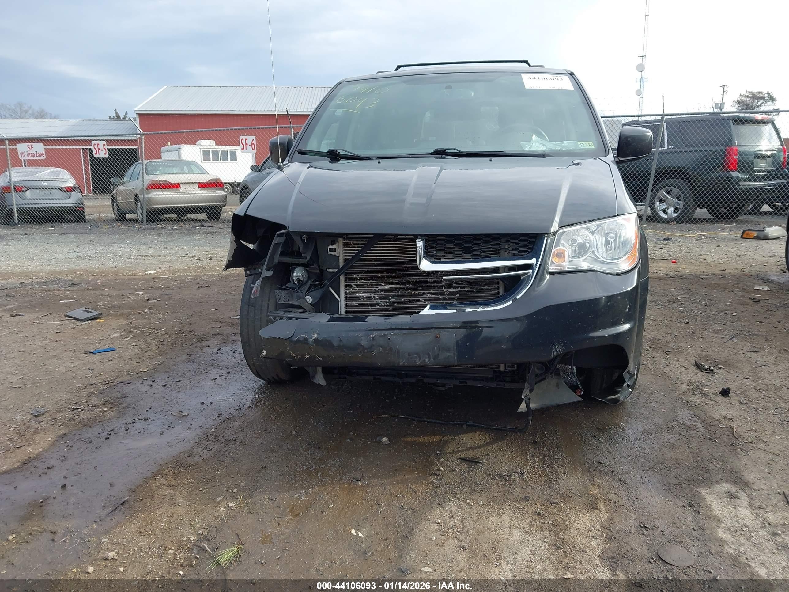 DODGE GRAND image 6