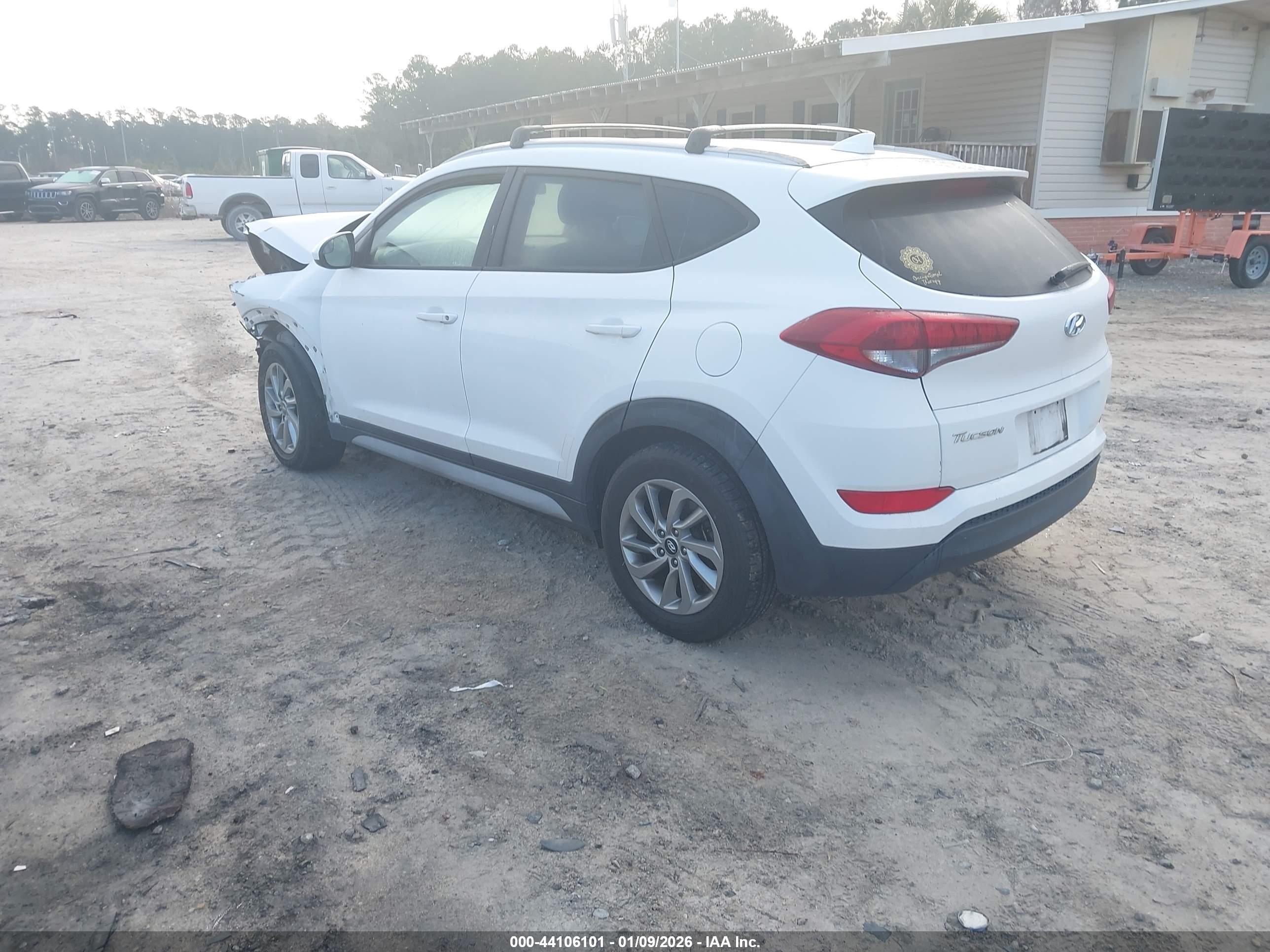 HYUNDAI TUCSON image 3