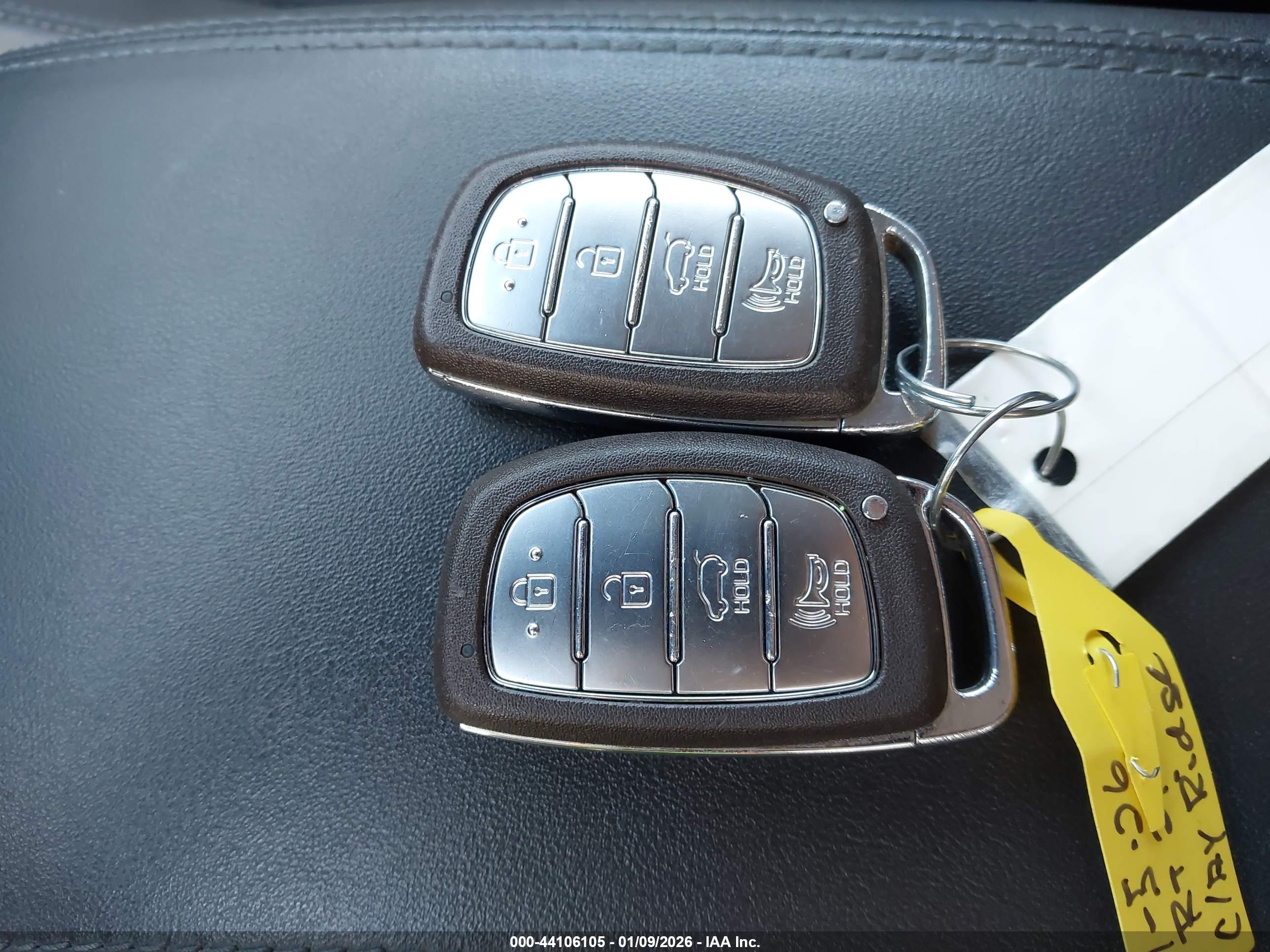 HYUNDAI TUCSON image 11