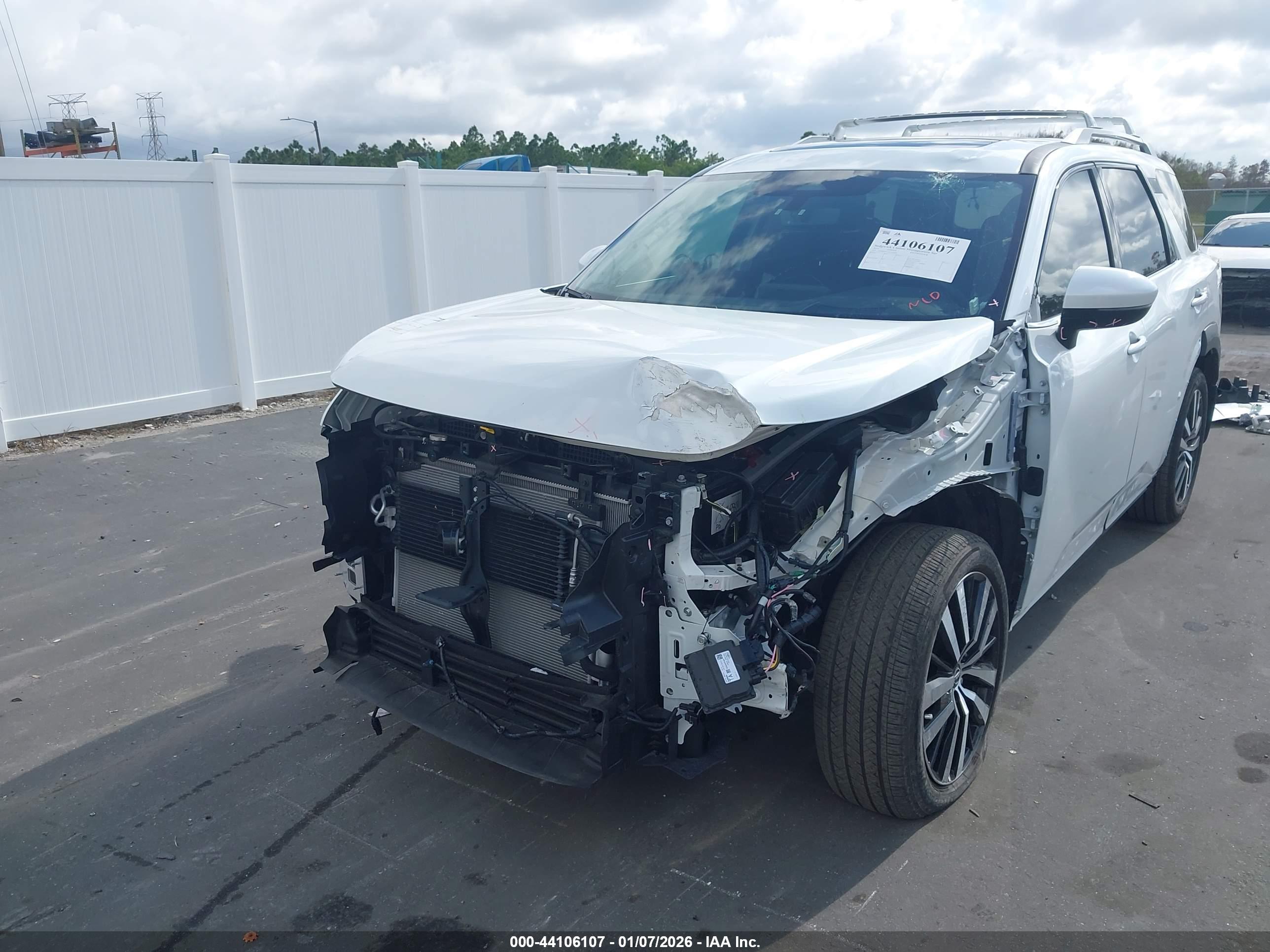 NISSAN PATHFINDER image 6