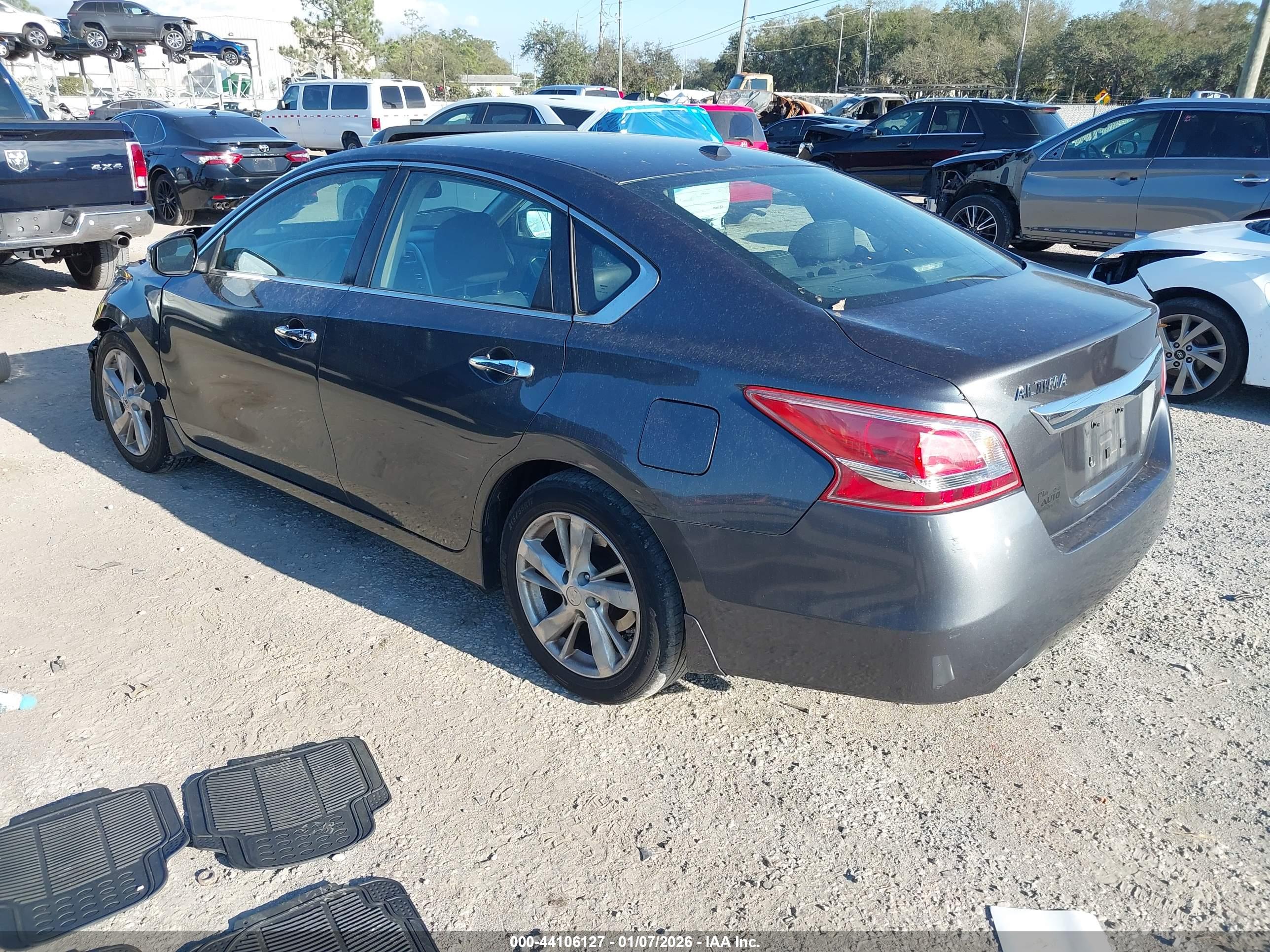 NISSAN ALTIMA image 3