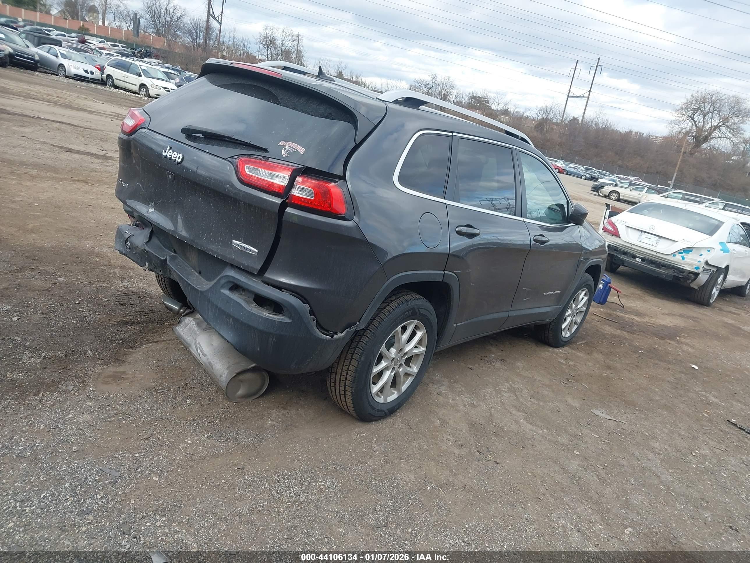 JEEP CHEROKEE image 4
