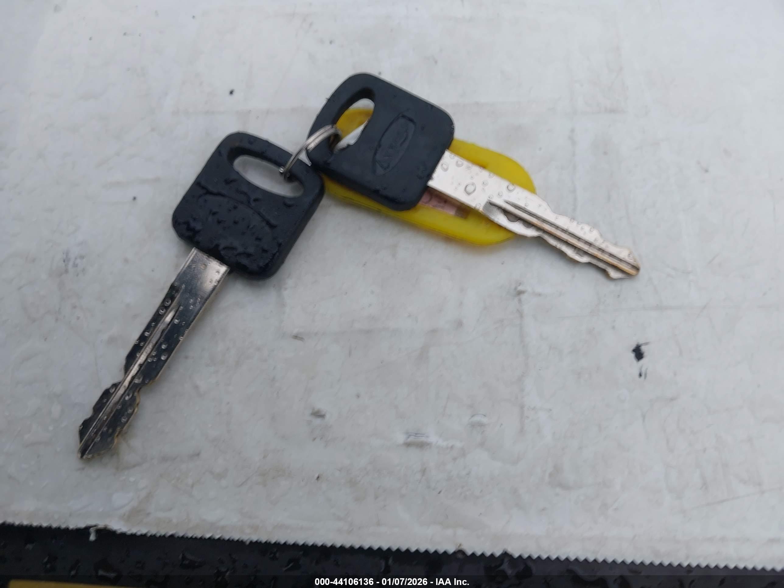 FORD E-250 image 11