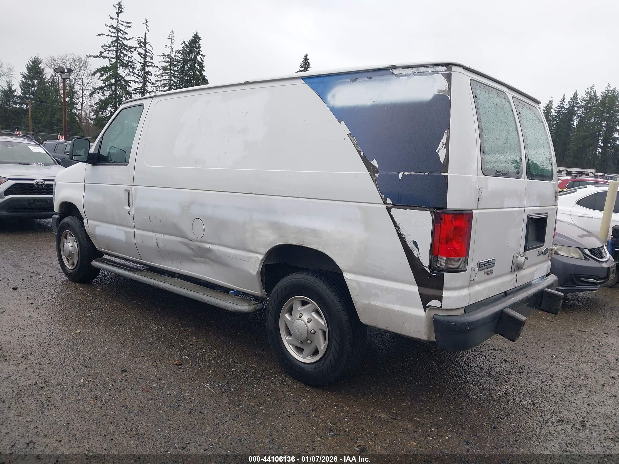 FORD E-250 image 3