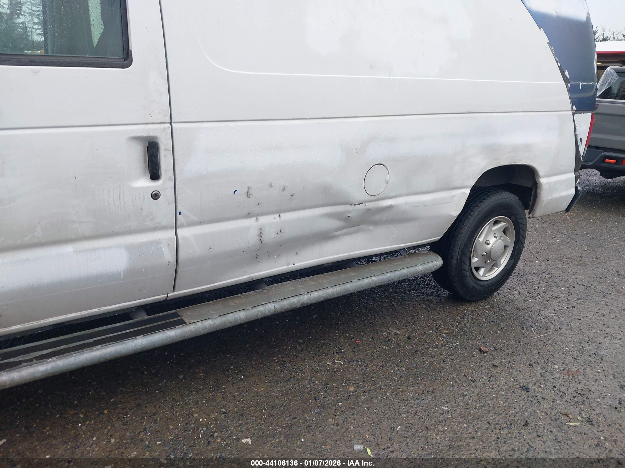 FORD E-250 image 6
