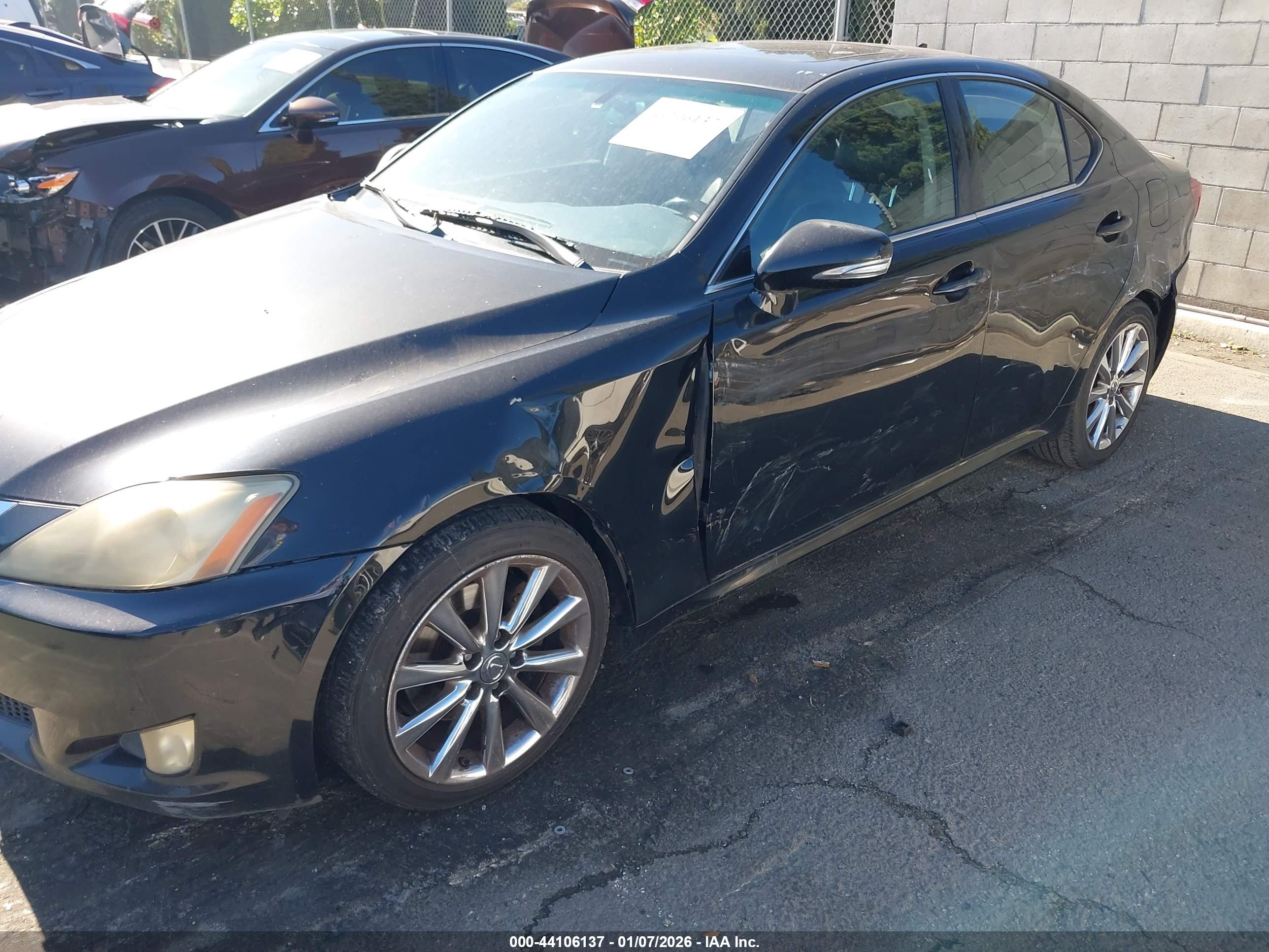 LEXUS IS image 6