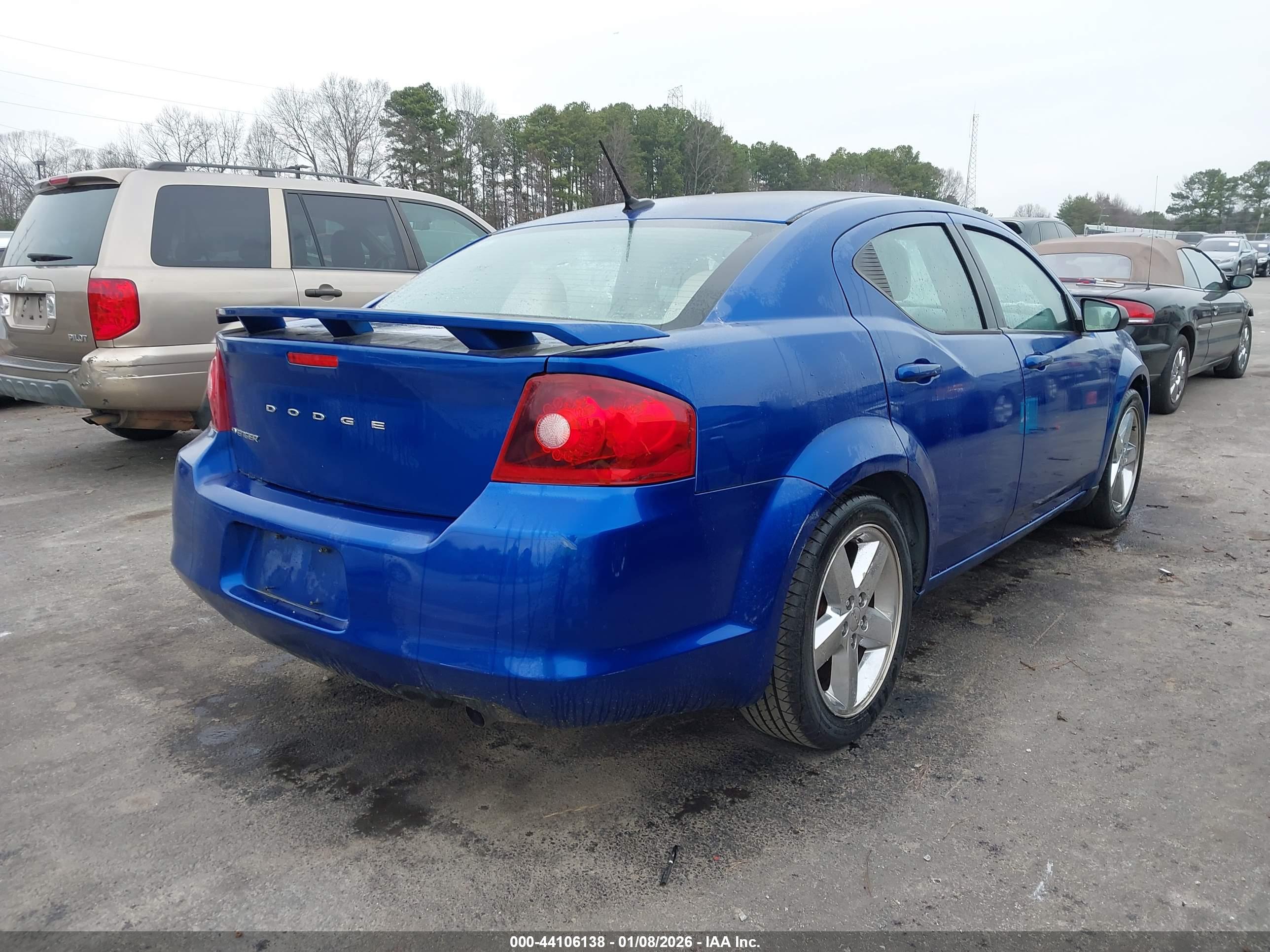 DODGE AVENGER image 4