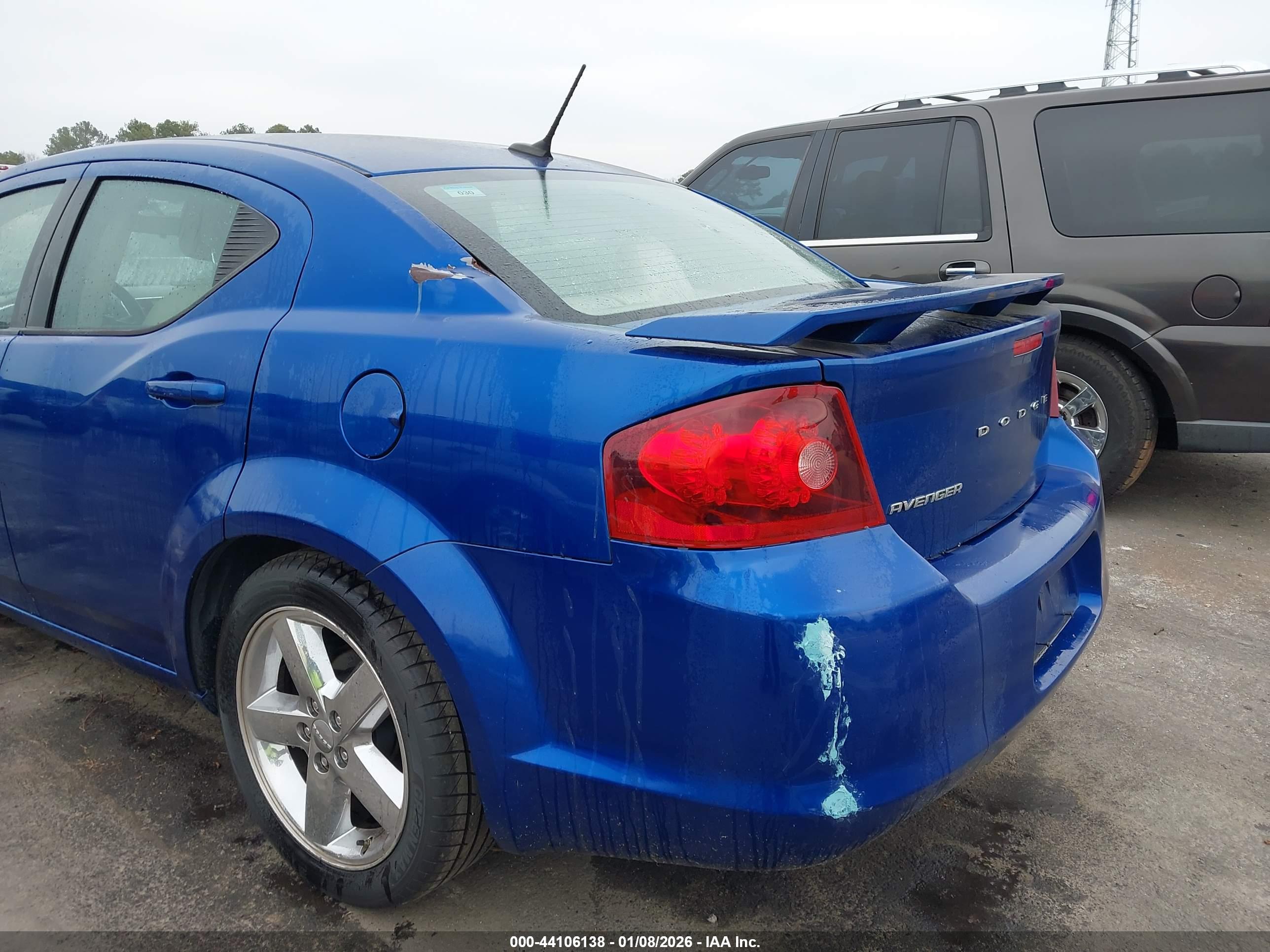 DODGE AVENGER image 6