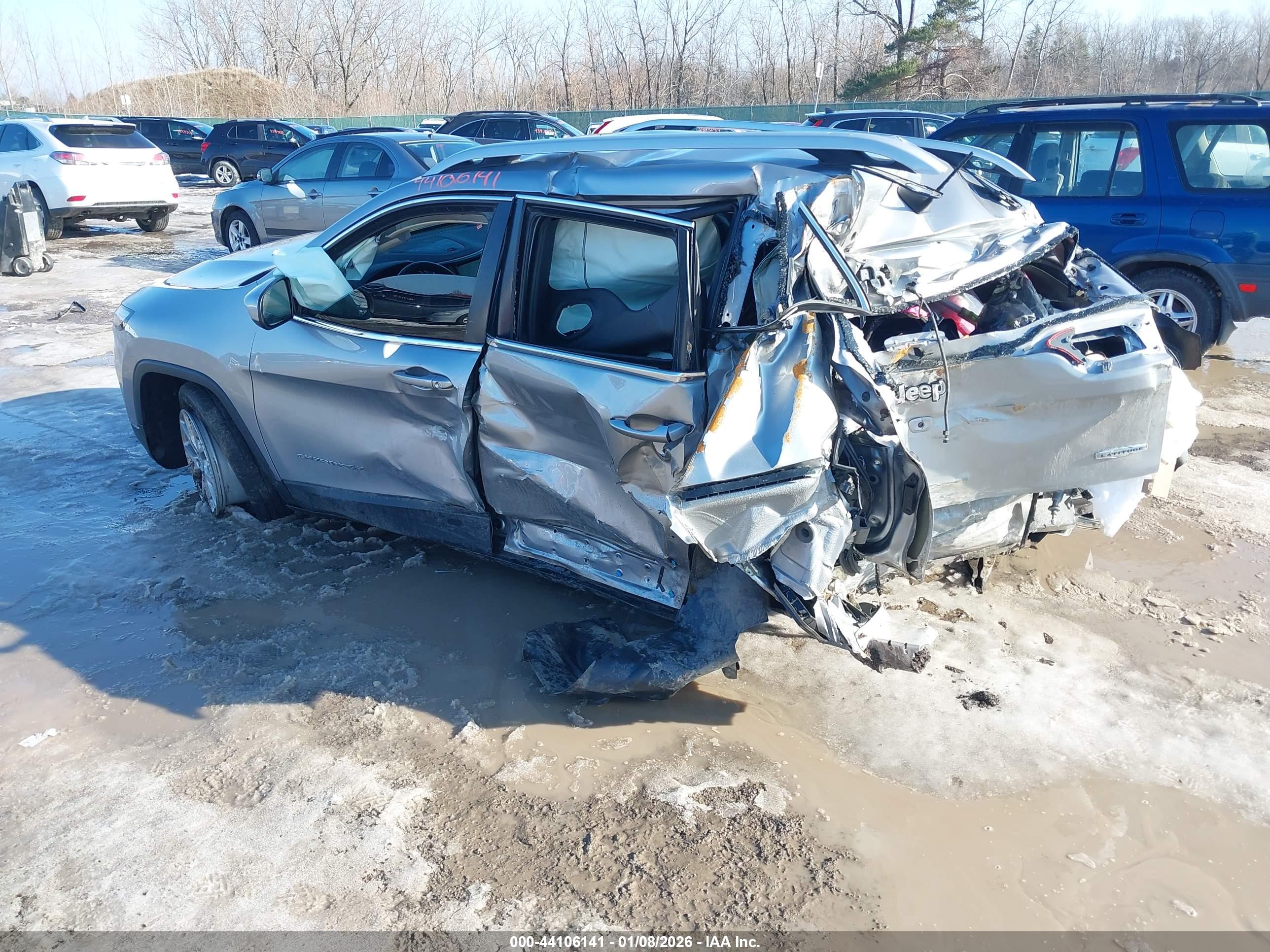 JEEP CHEROKEE image 3