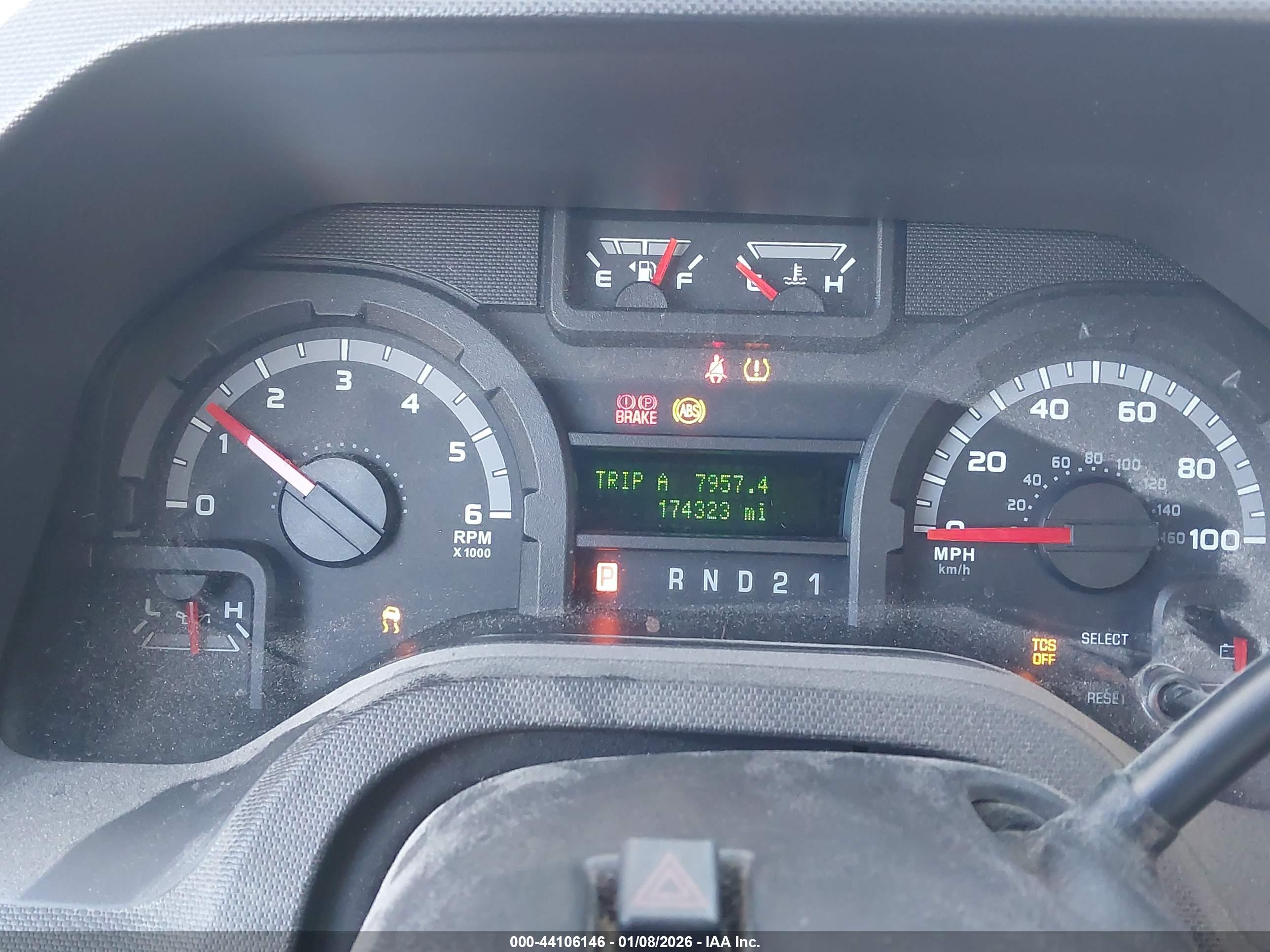 FORD E-350 image 7