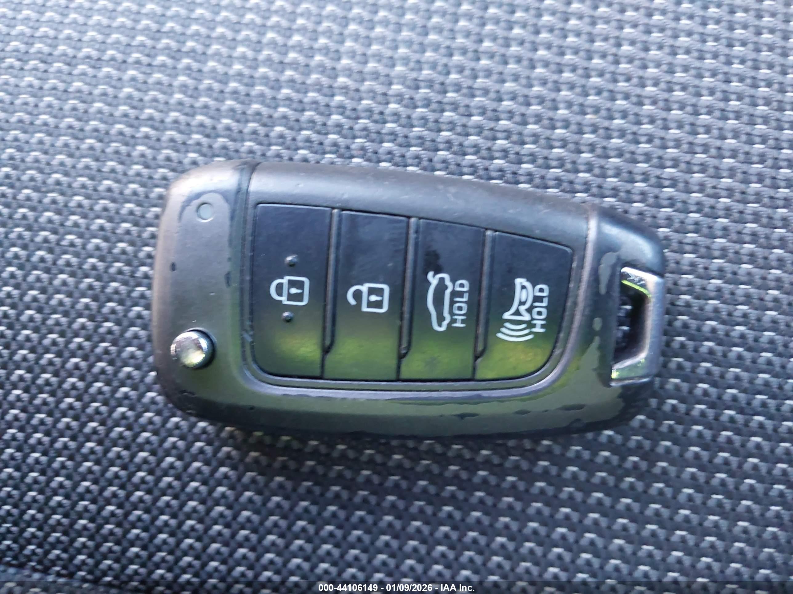 HYUNDAI ACCENT image 11