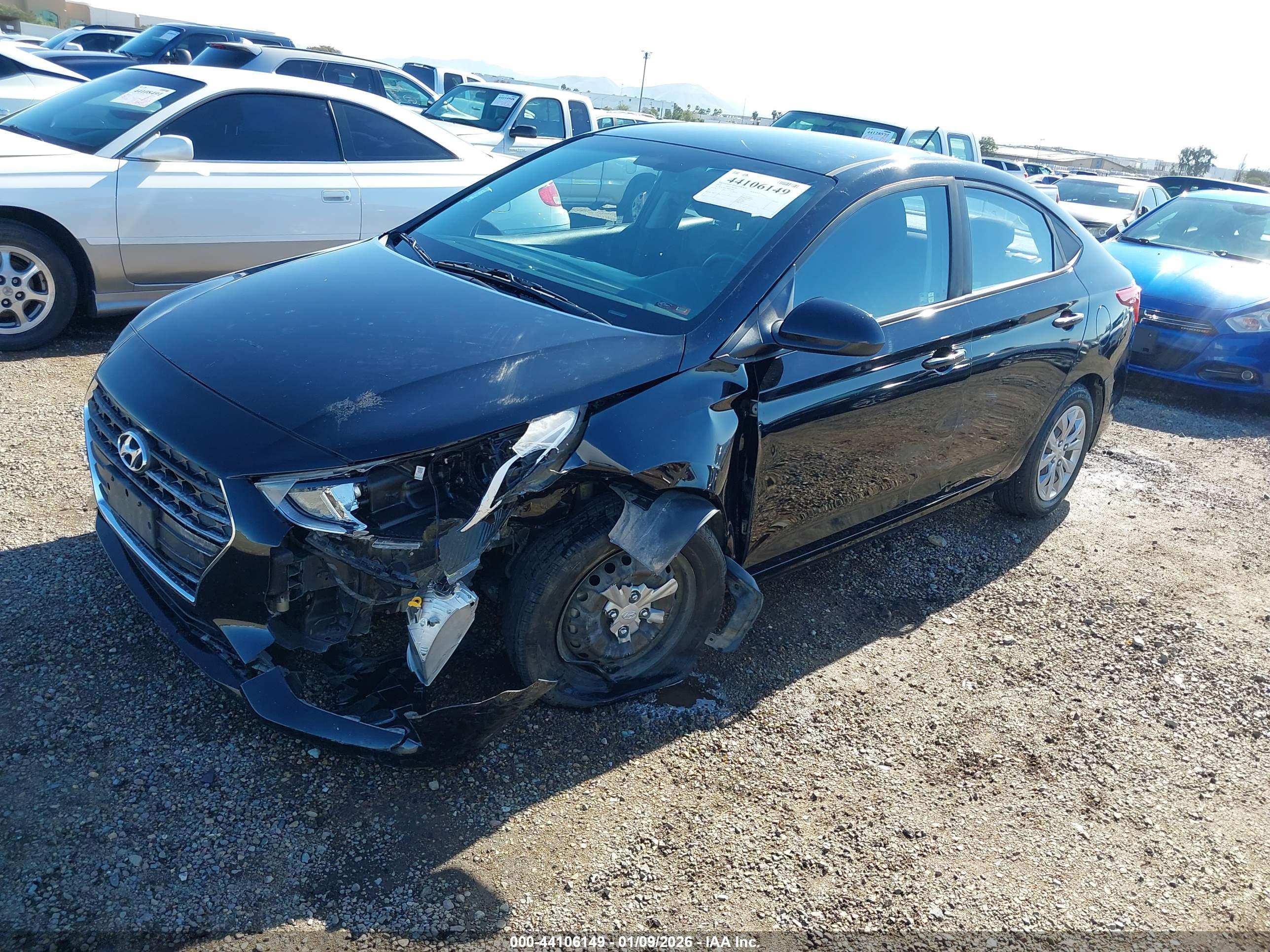 HYUNDAI ACCENT image 2