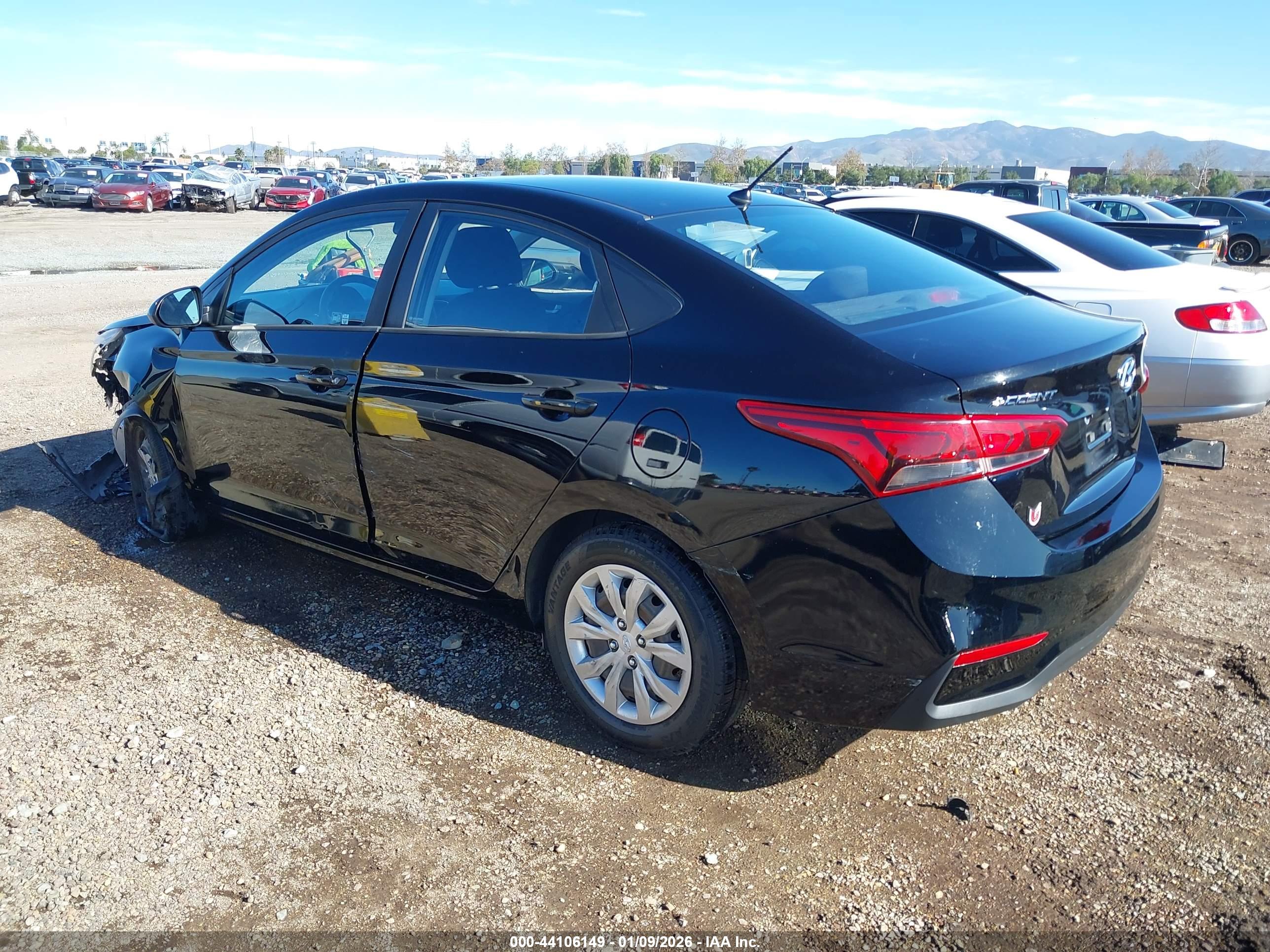 HYUNDAI ACCENT image 3