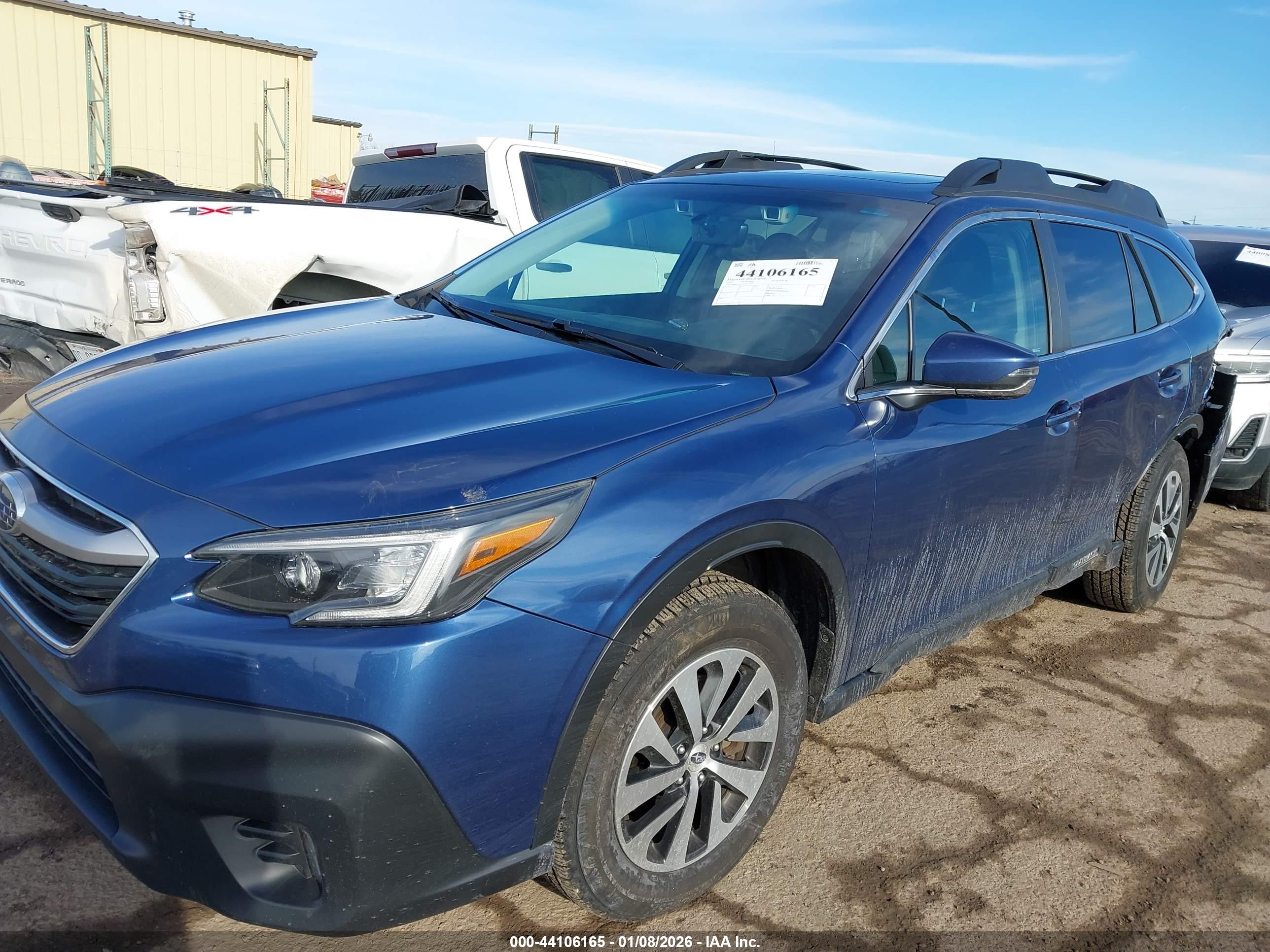 SUBARU OUTBACK image 2