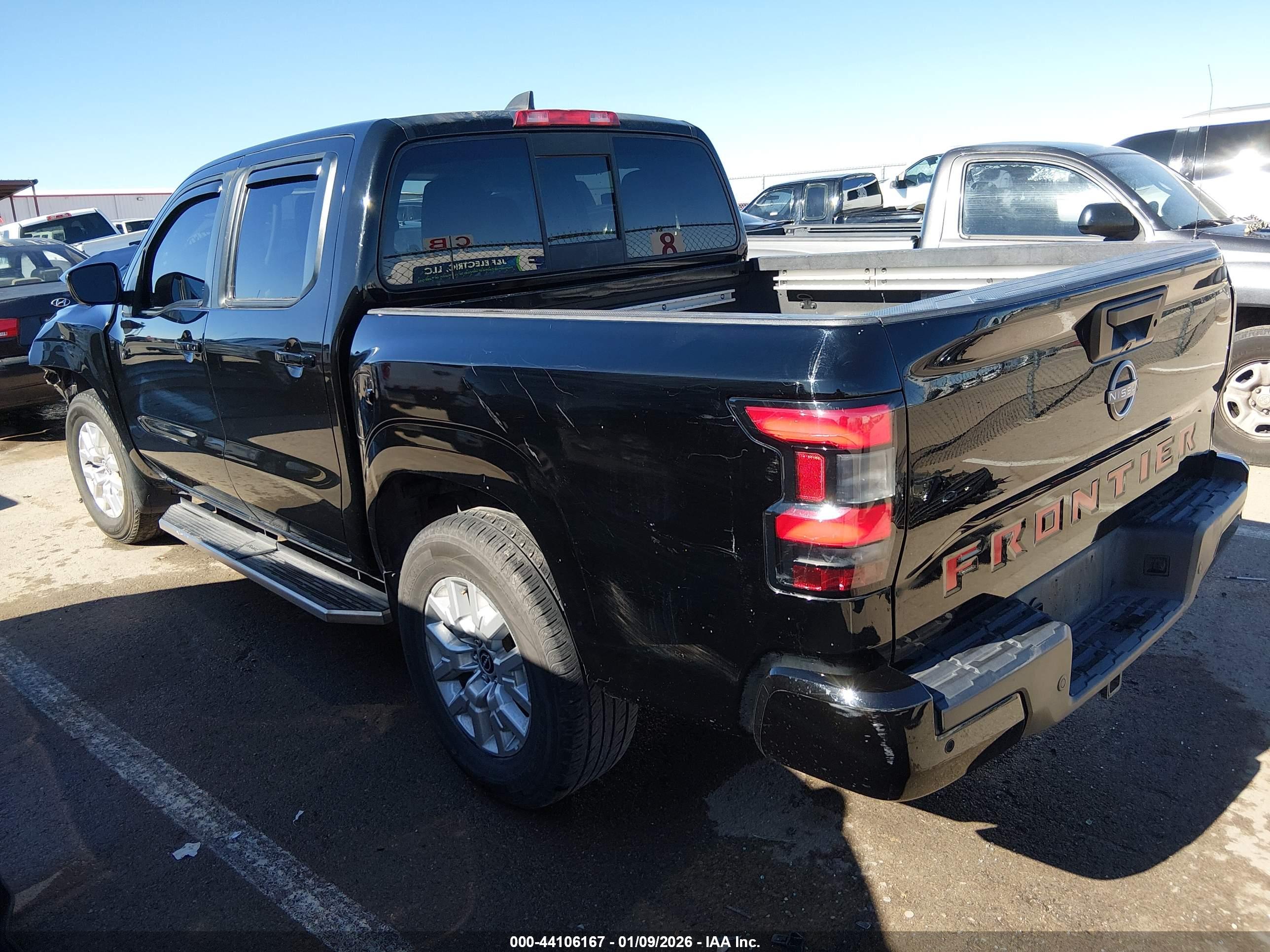 NISSAN FRONTIER image 3