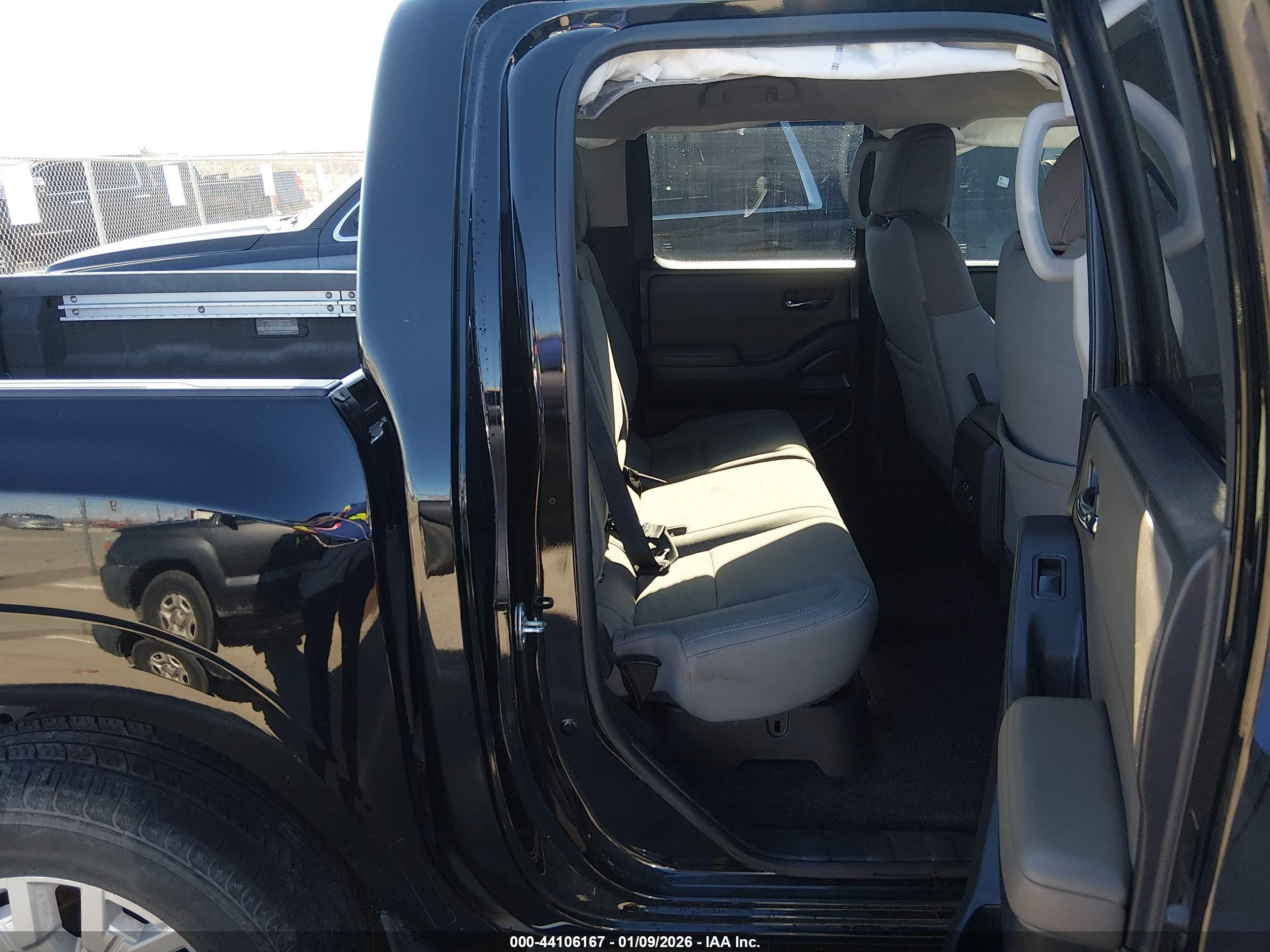 NISSAN FRONTIER image 8