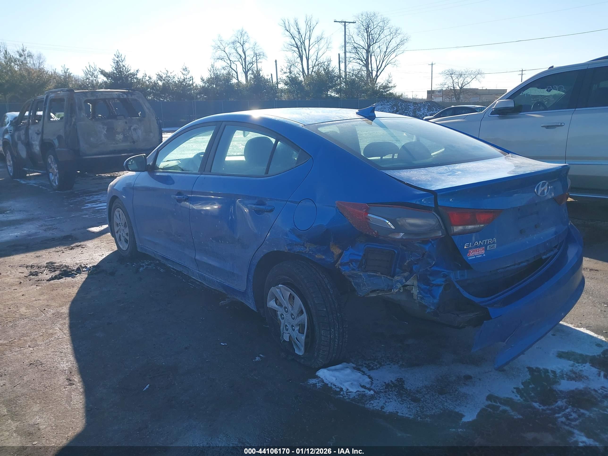 HYUNDAI ELANTRA image 3