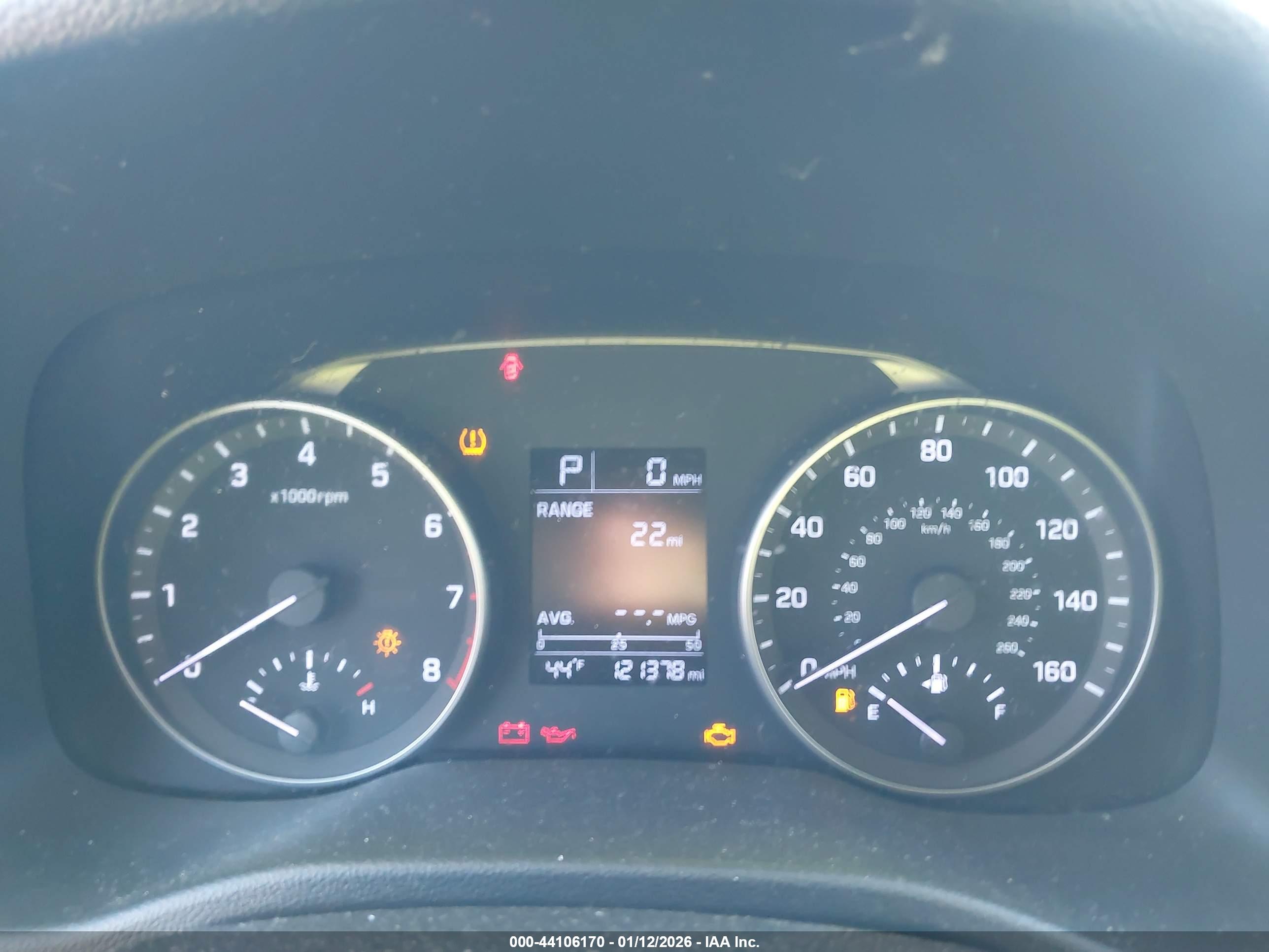 HYUNDAI ELANTRA image 7