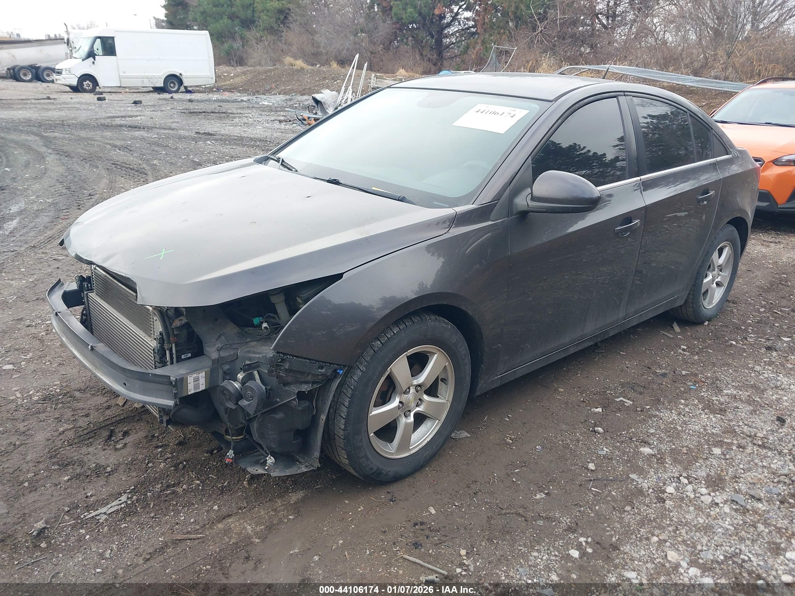 CHEVROLET CRUZE image 2