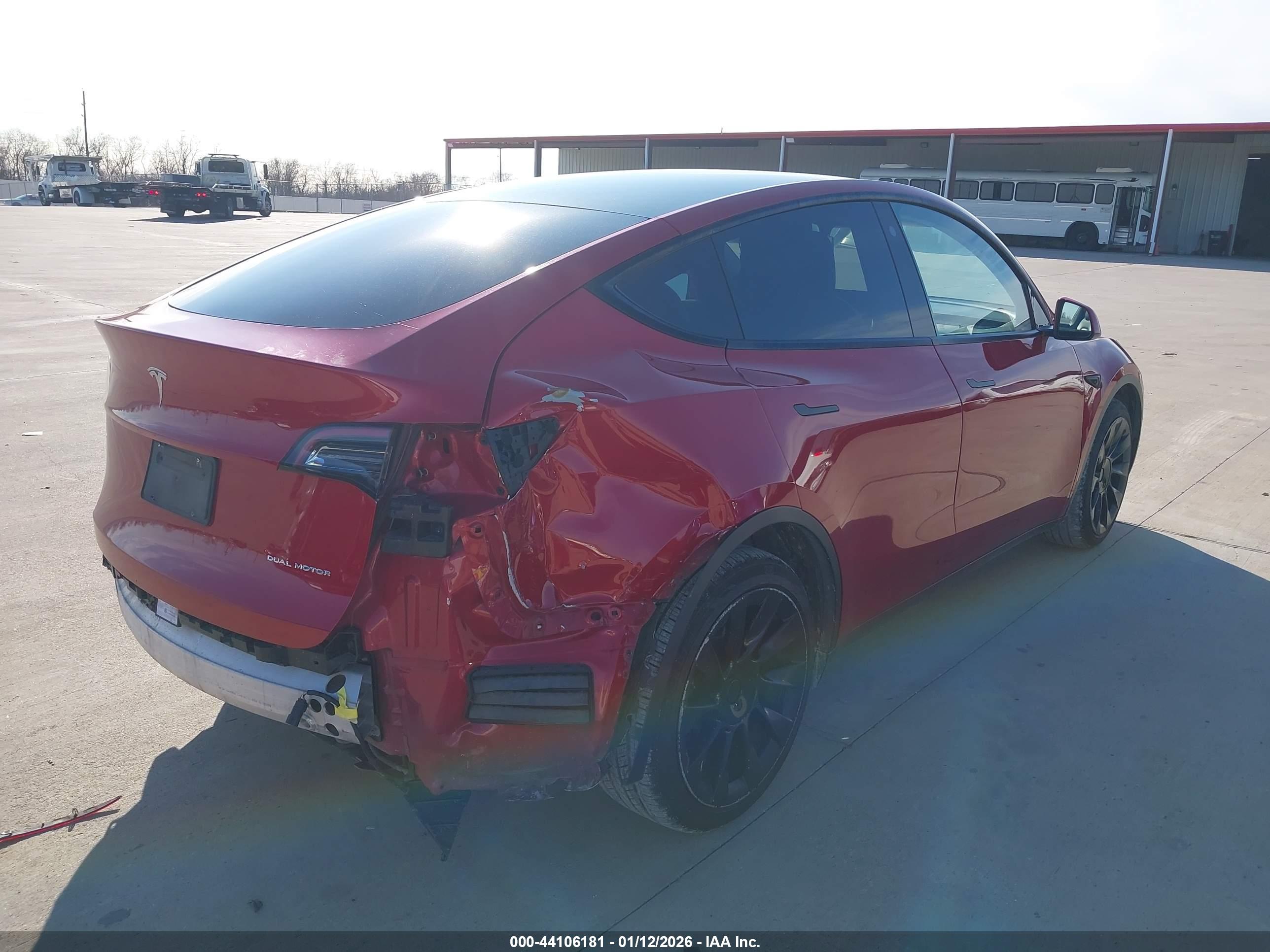 TESLA MODEL image 6