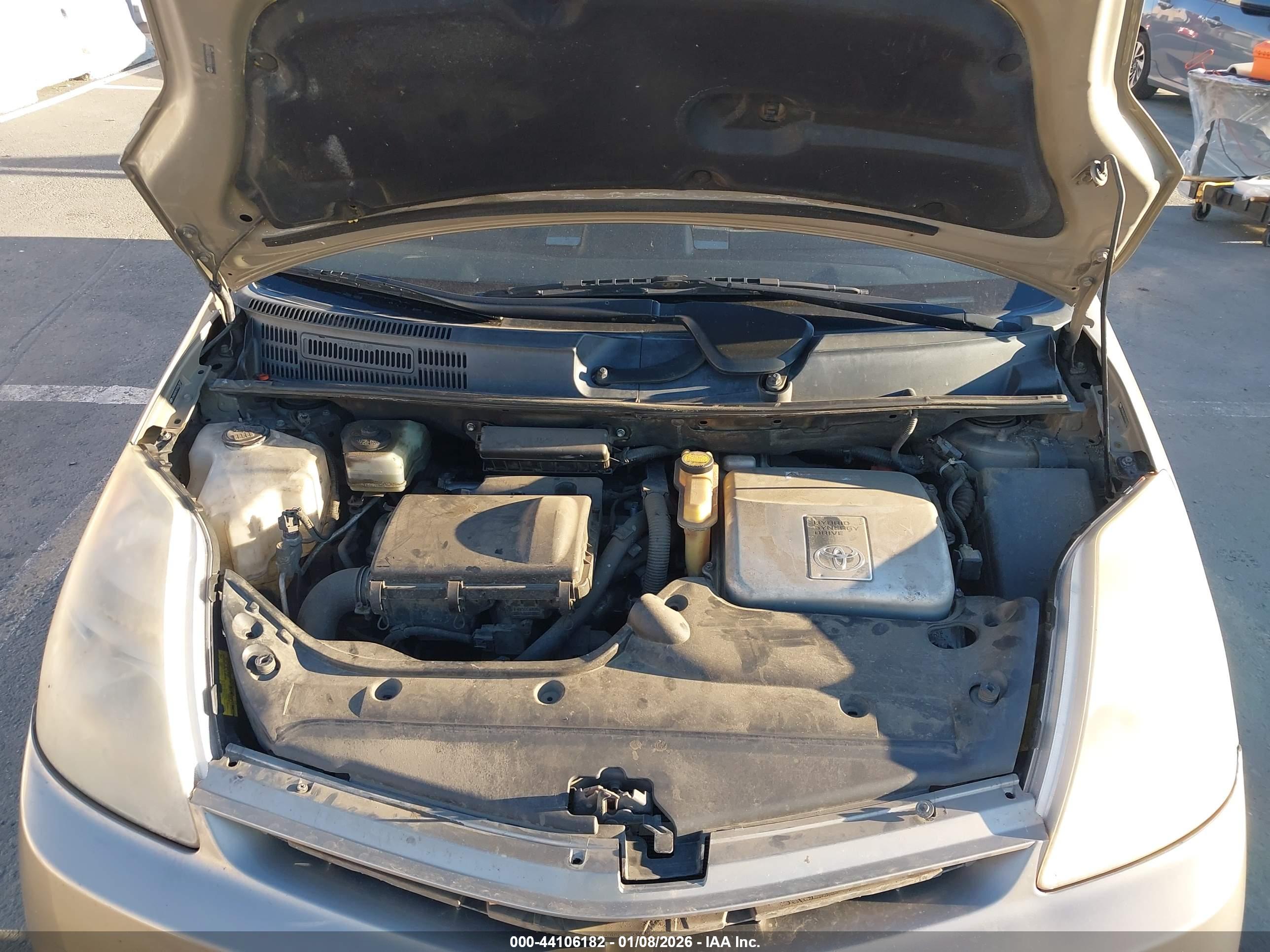 TOYOTA PRIUS image 10