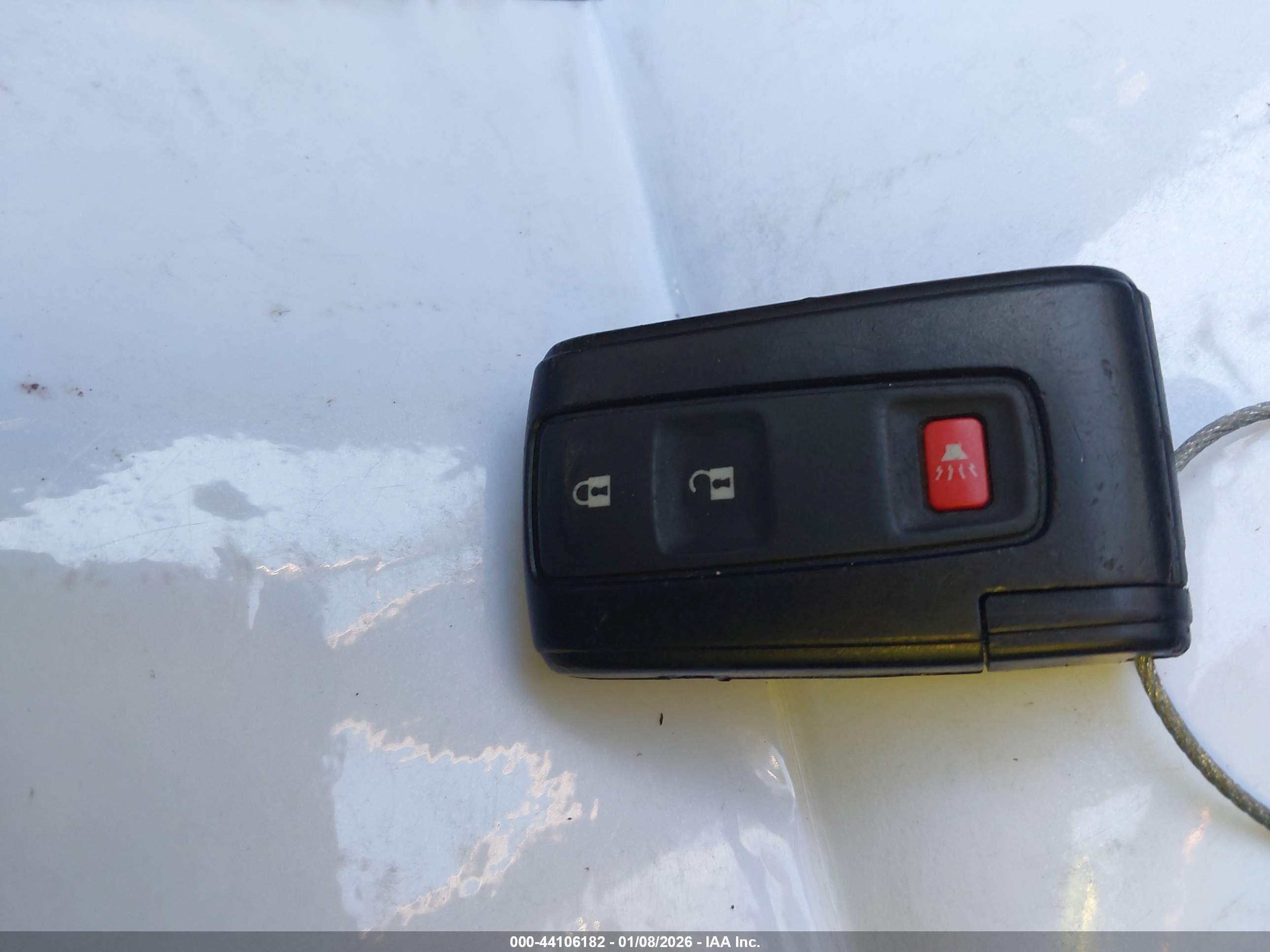 TOYOTA PRIUS image 11
