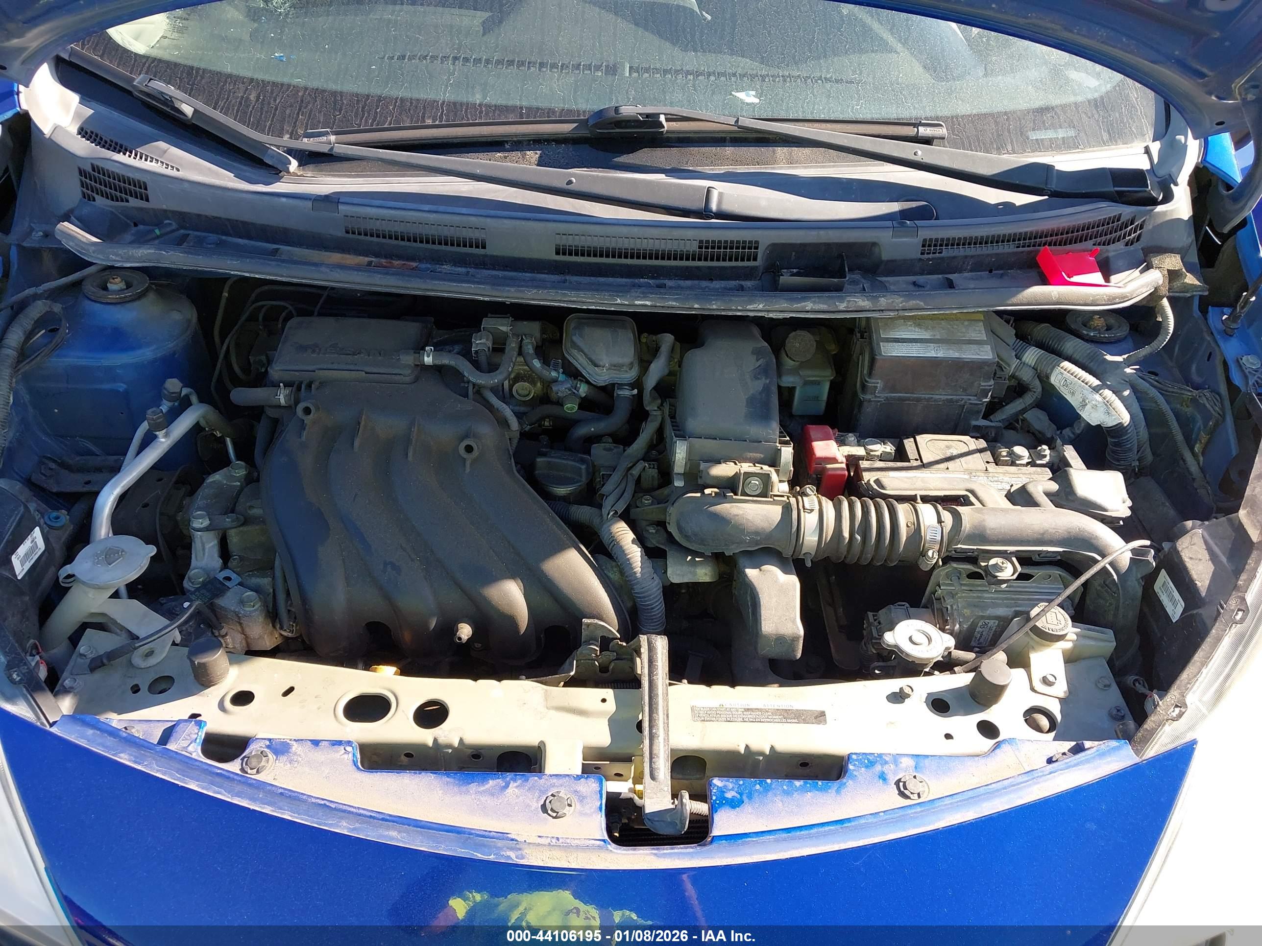 NISSAN VERSA image 10
