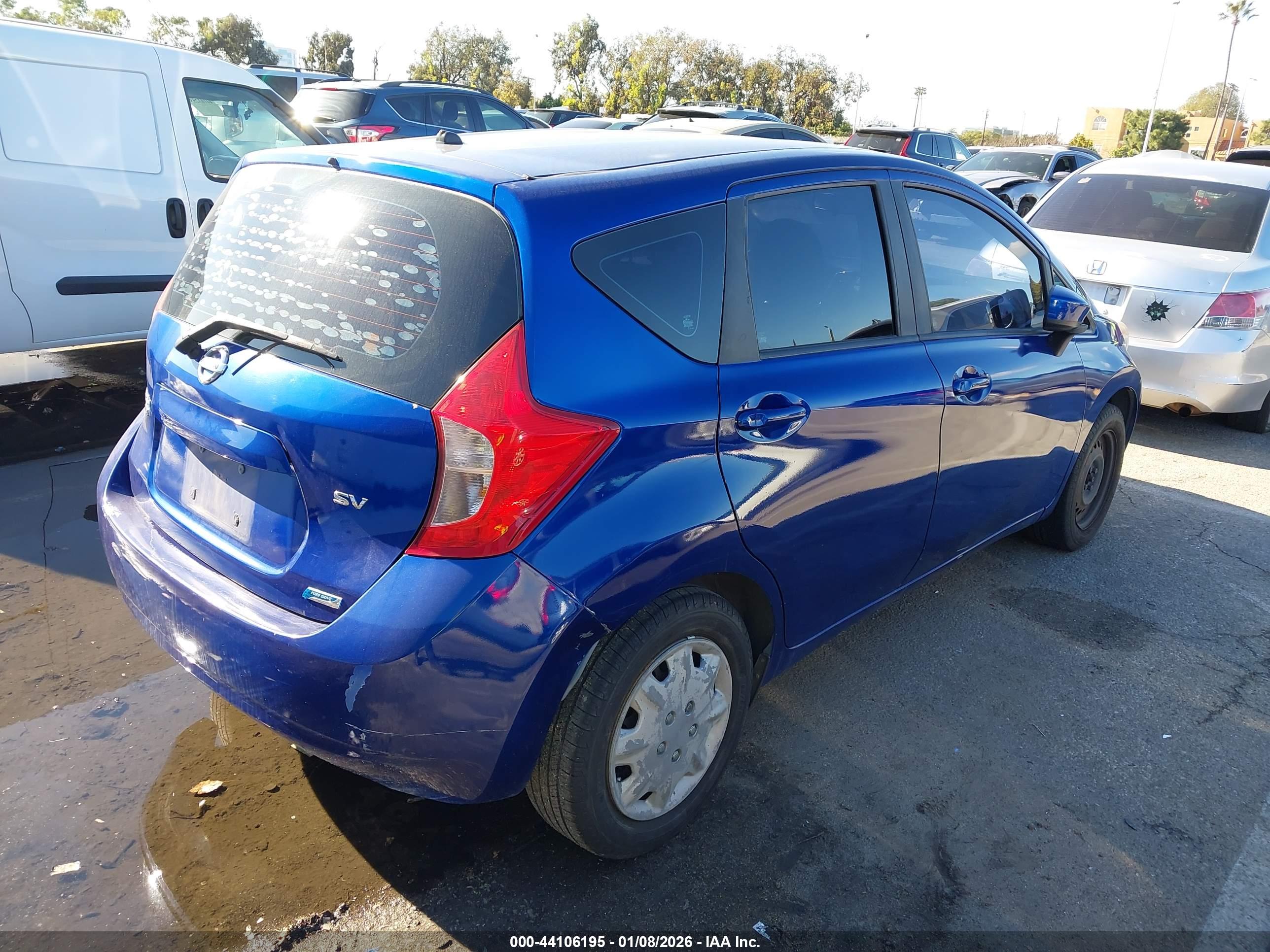 NISSAN VERSA image 4