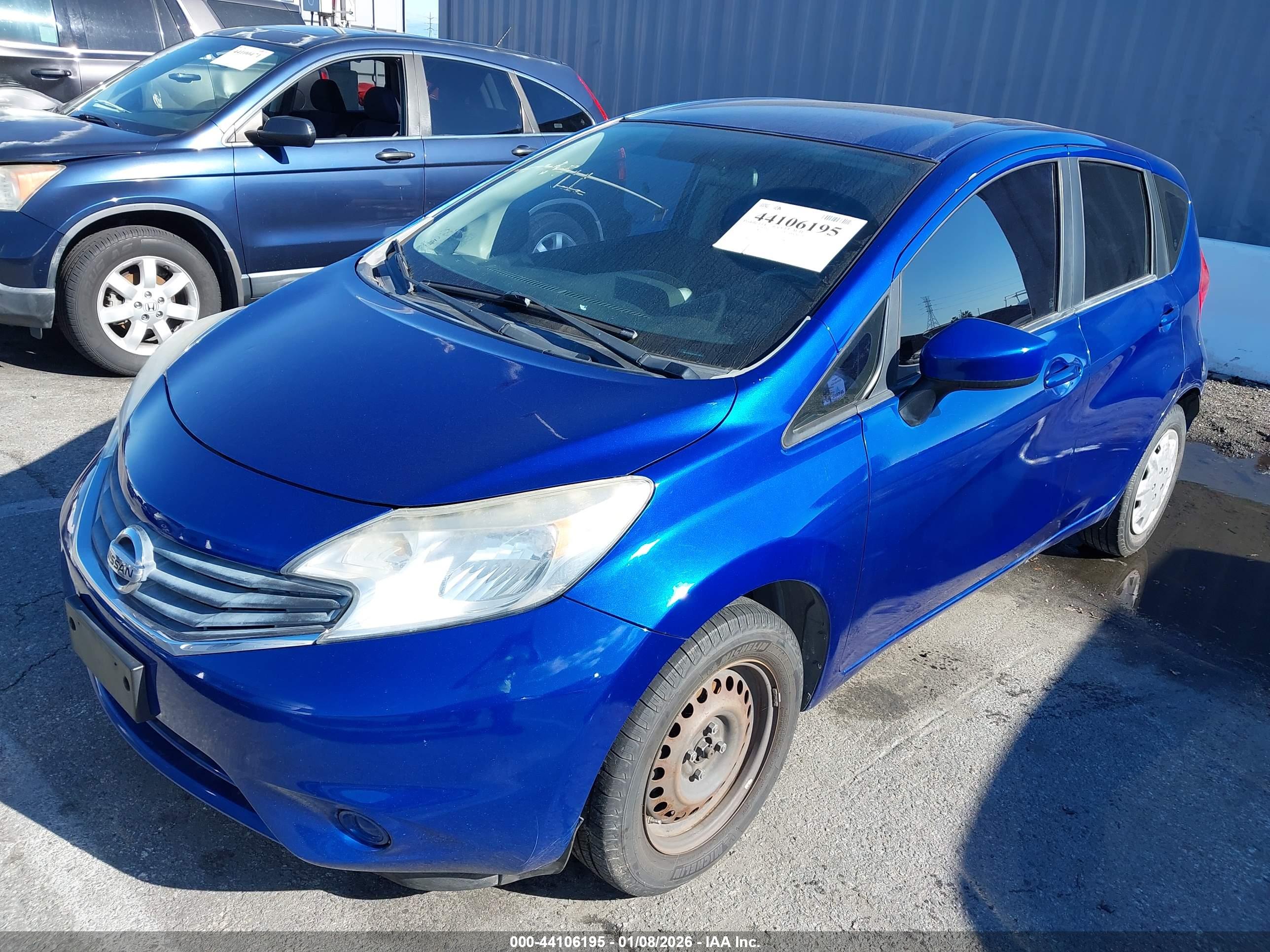 NISSAN VERSA image 6