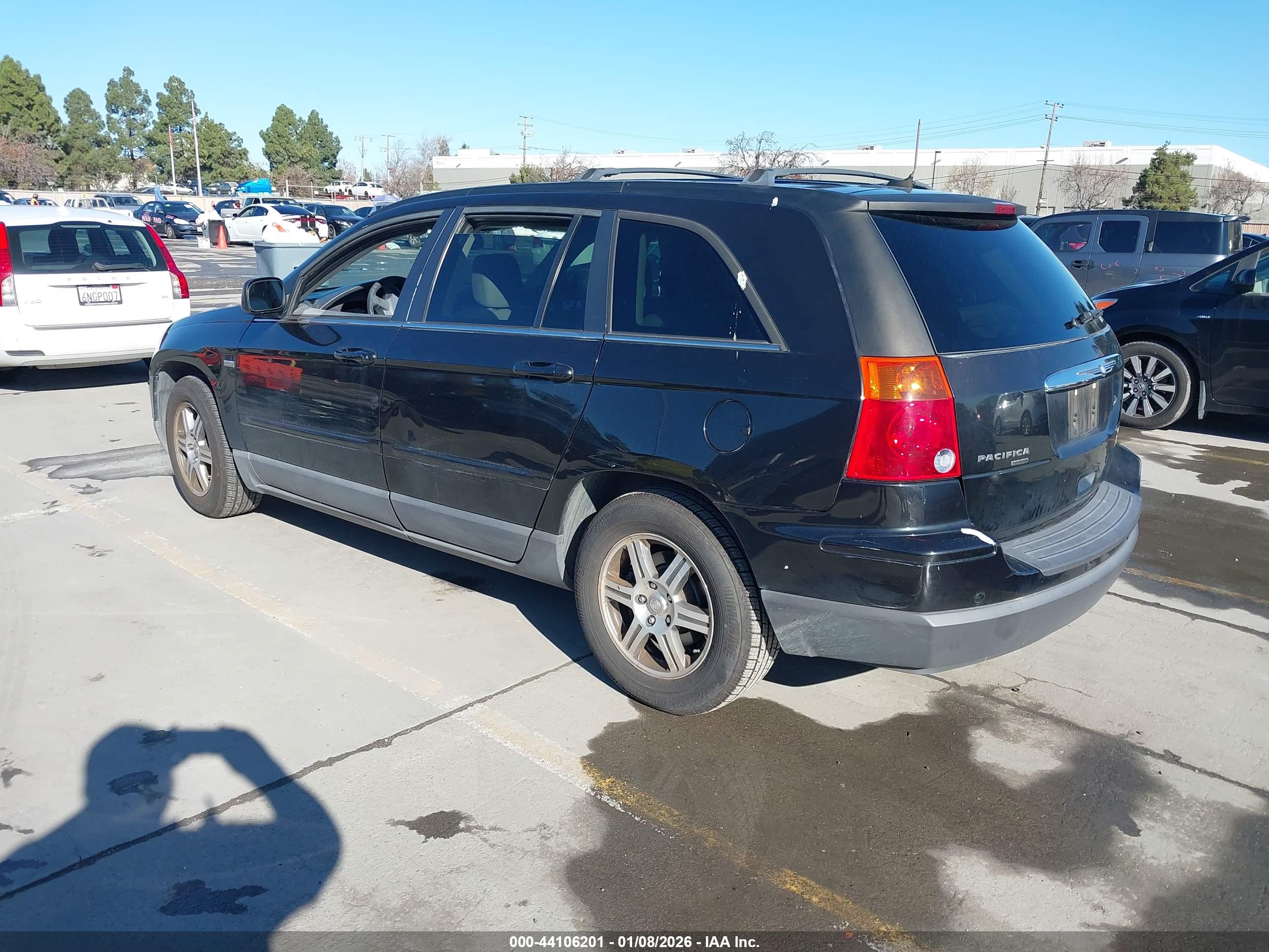 CHRYSLER PACIFICA image 3