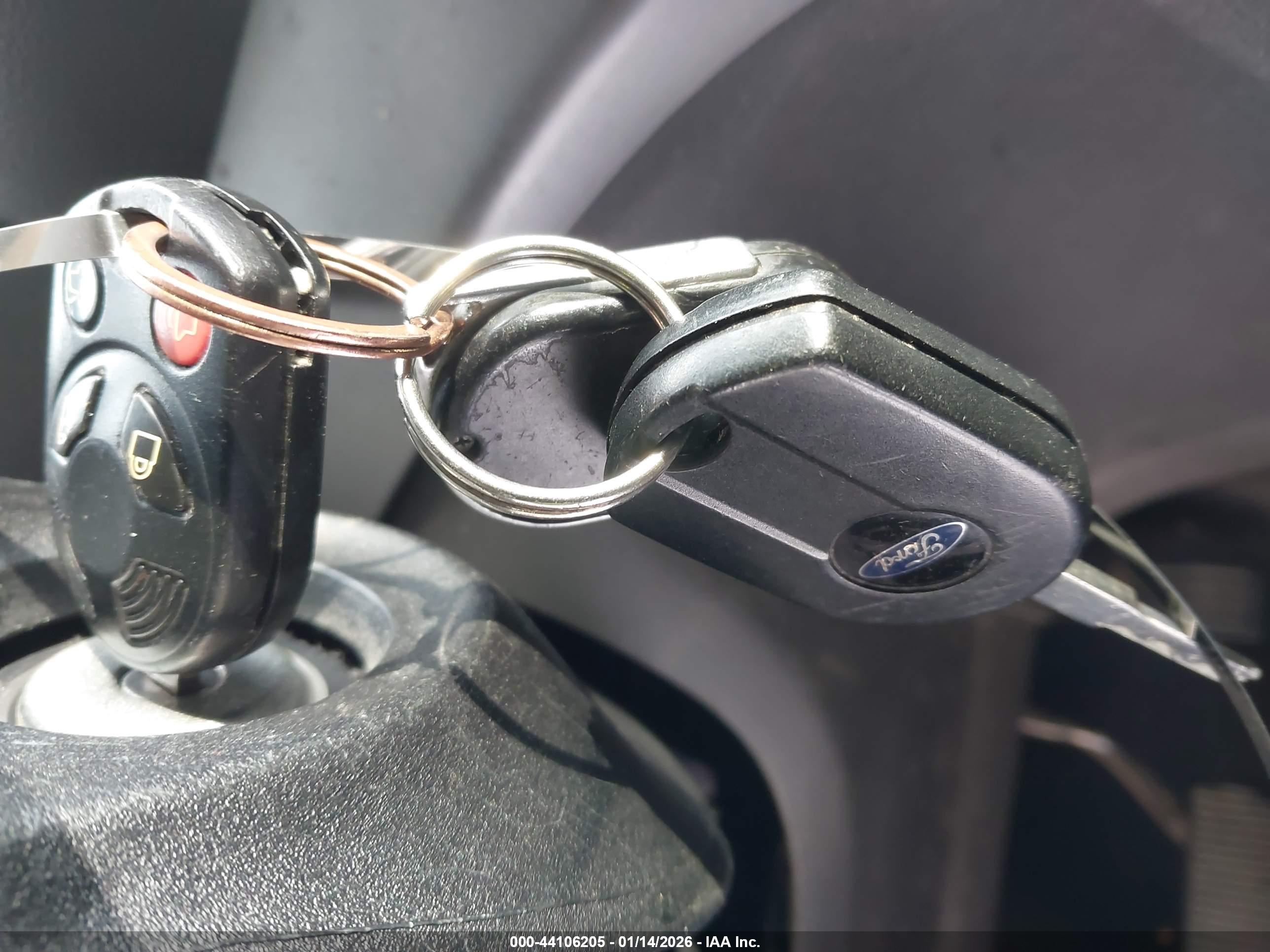FORD ESCAPE image 11