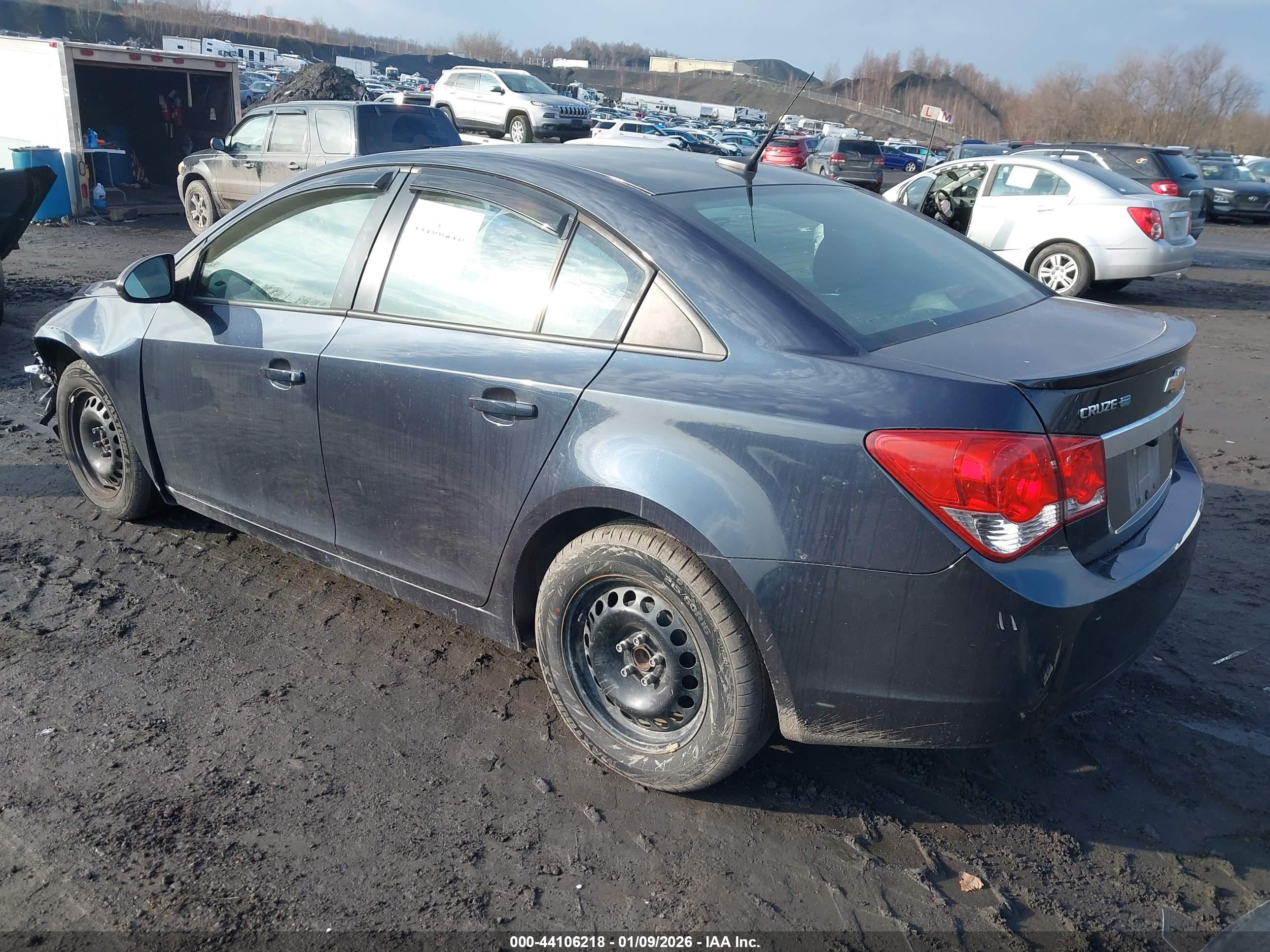 CHEVROLET CRUZE image 3