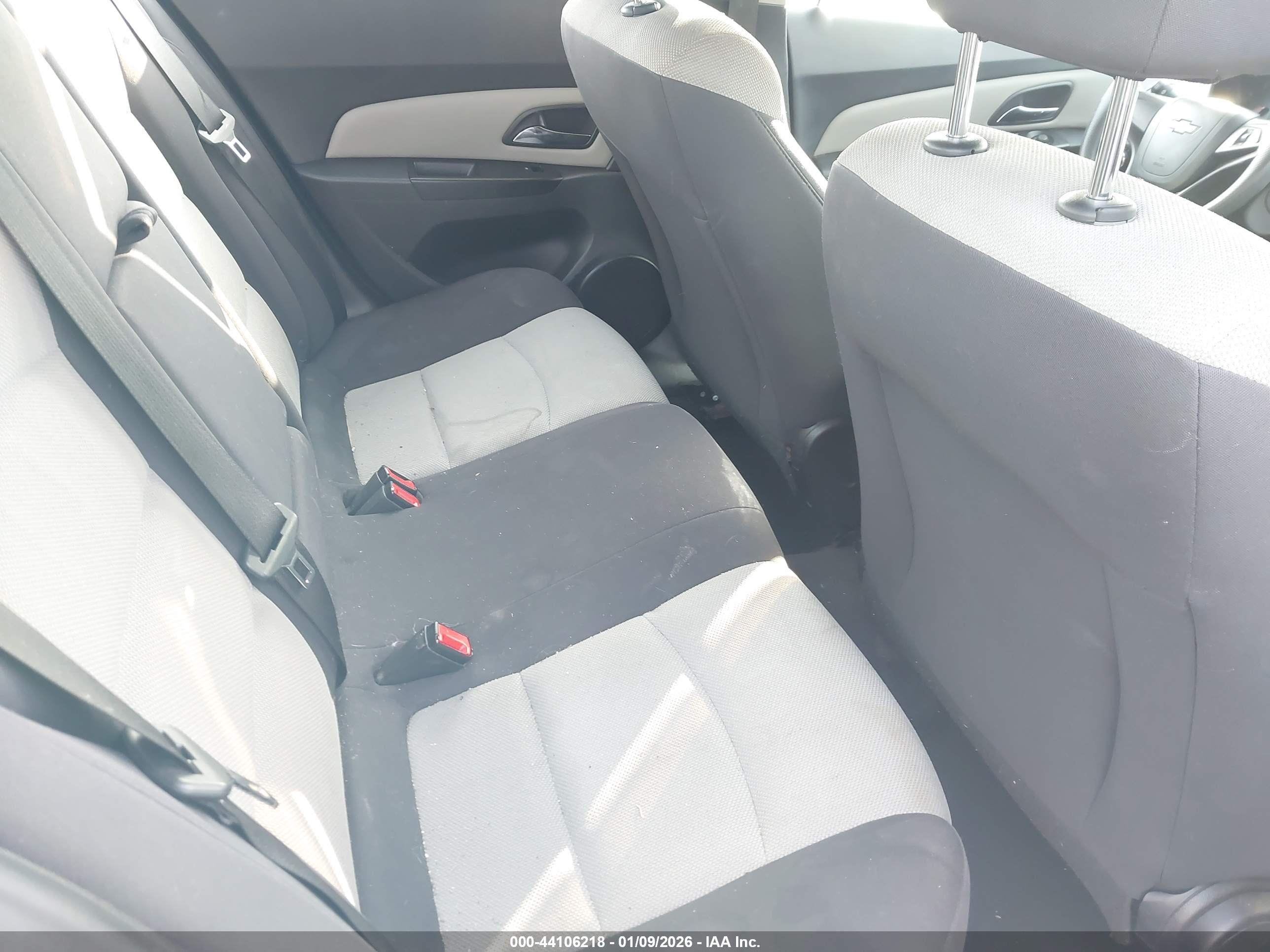 CHEVROLET CRUZE image 8