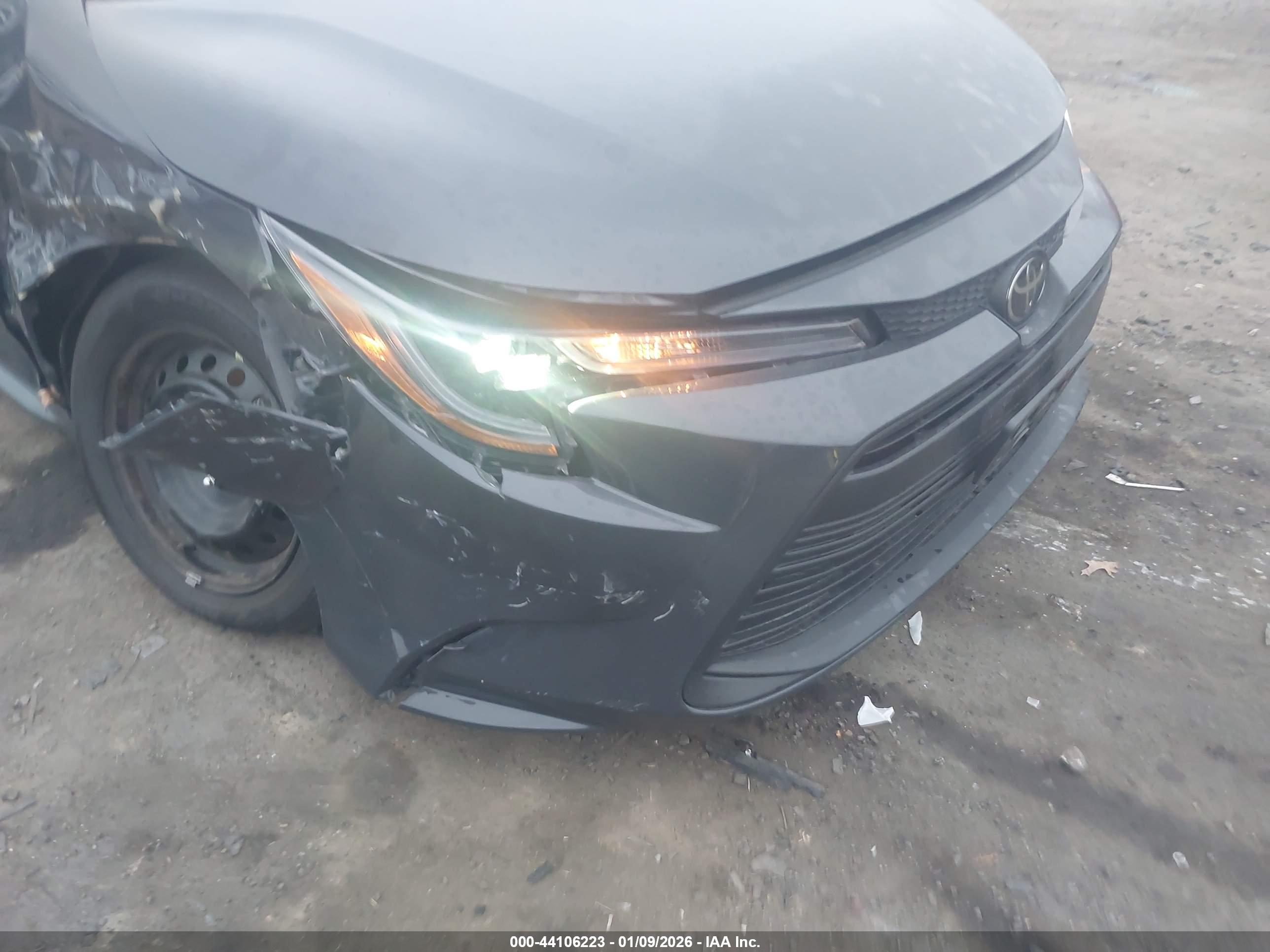 TOYOTA COROLLA image 6
