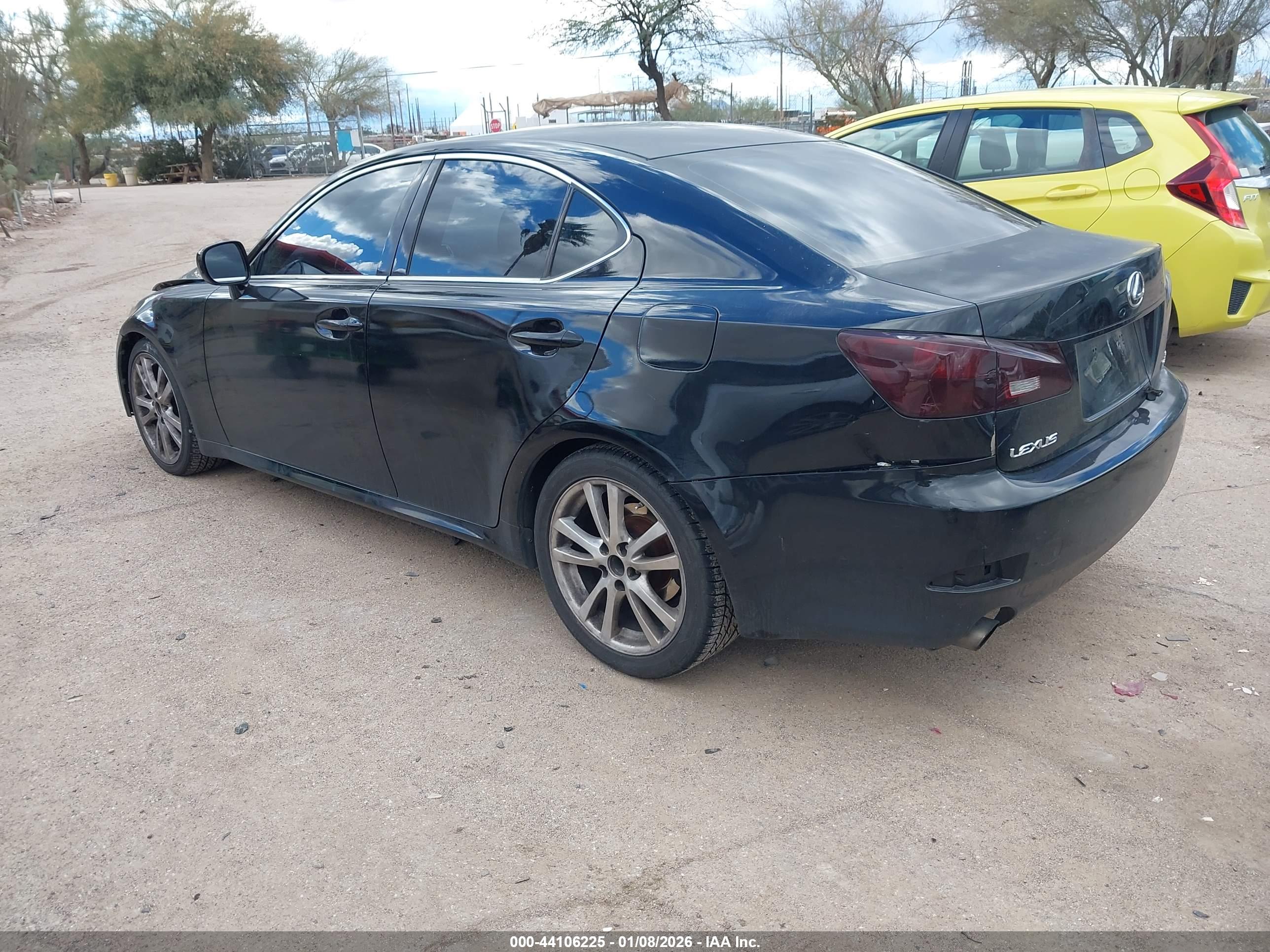 LEXUS IS image 3