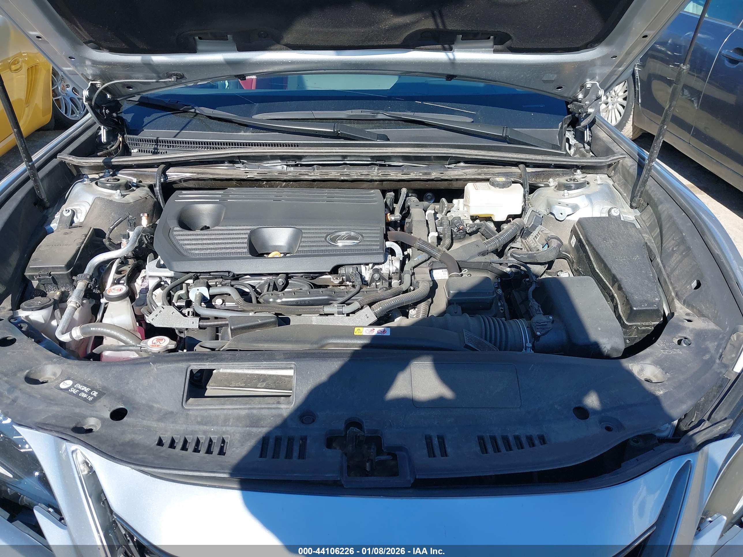 LEXUS ES image 10