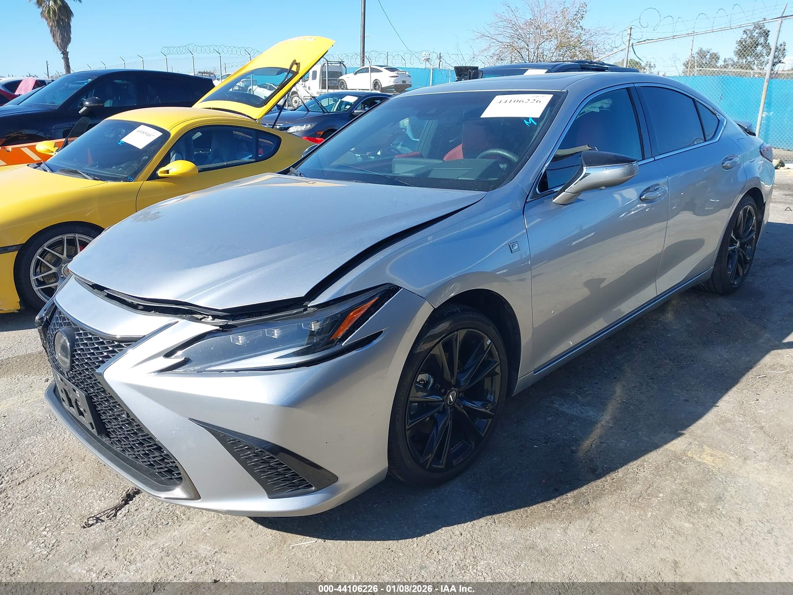 LEXUS ES image 2
